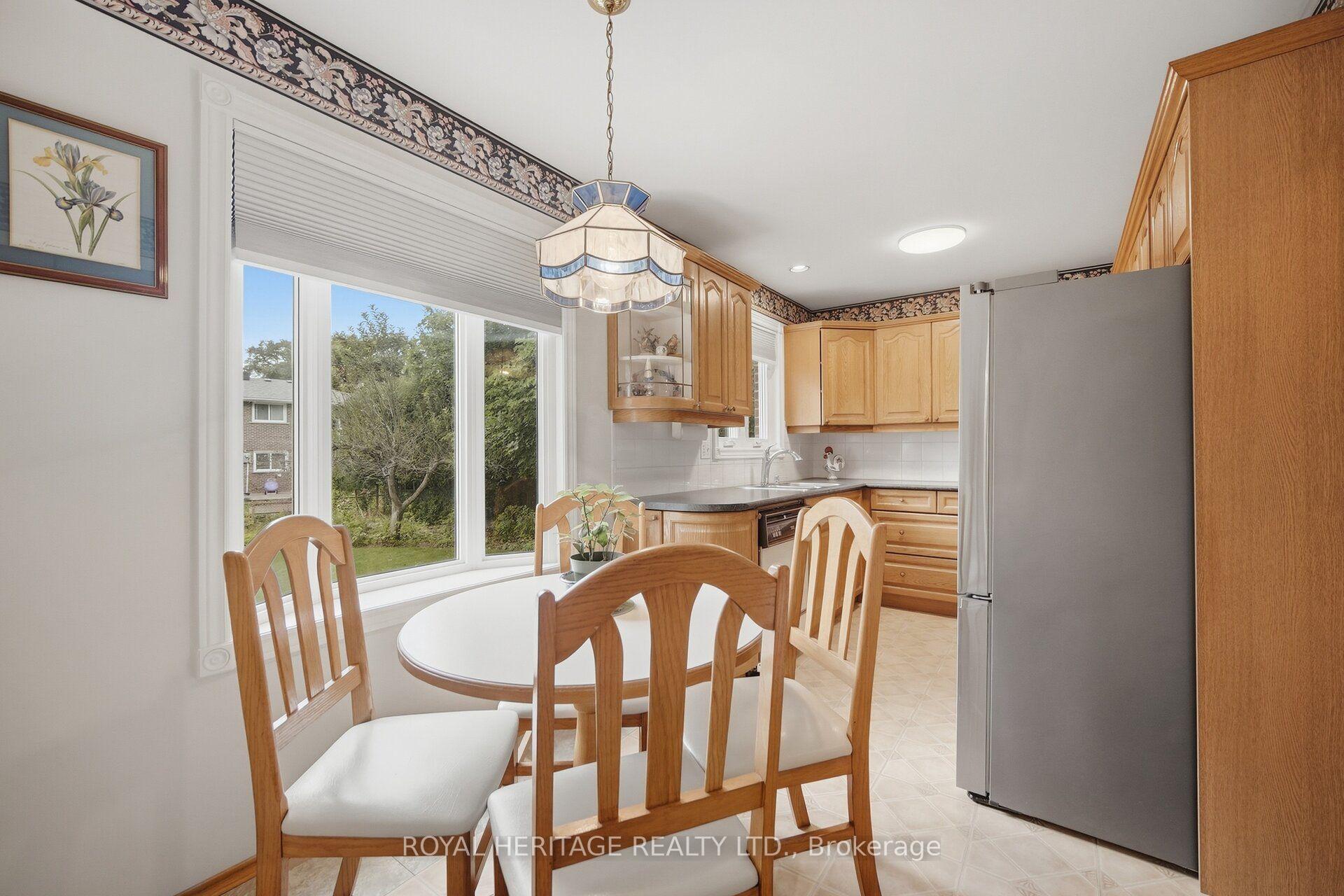 Photo 15 of 81 Tidefall Drive, Scarborough, L'Amoreaux — HOMEH