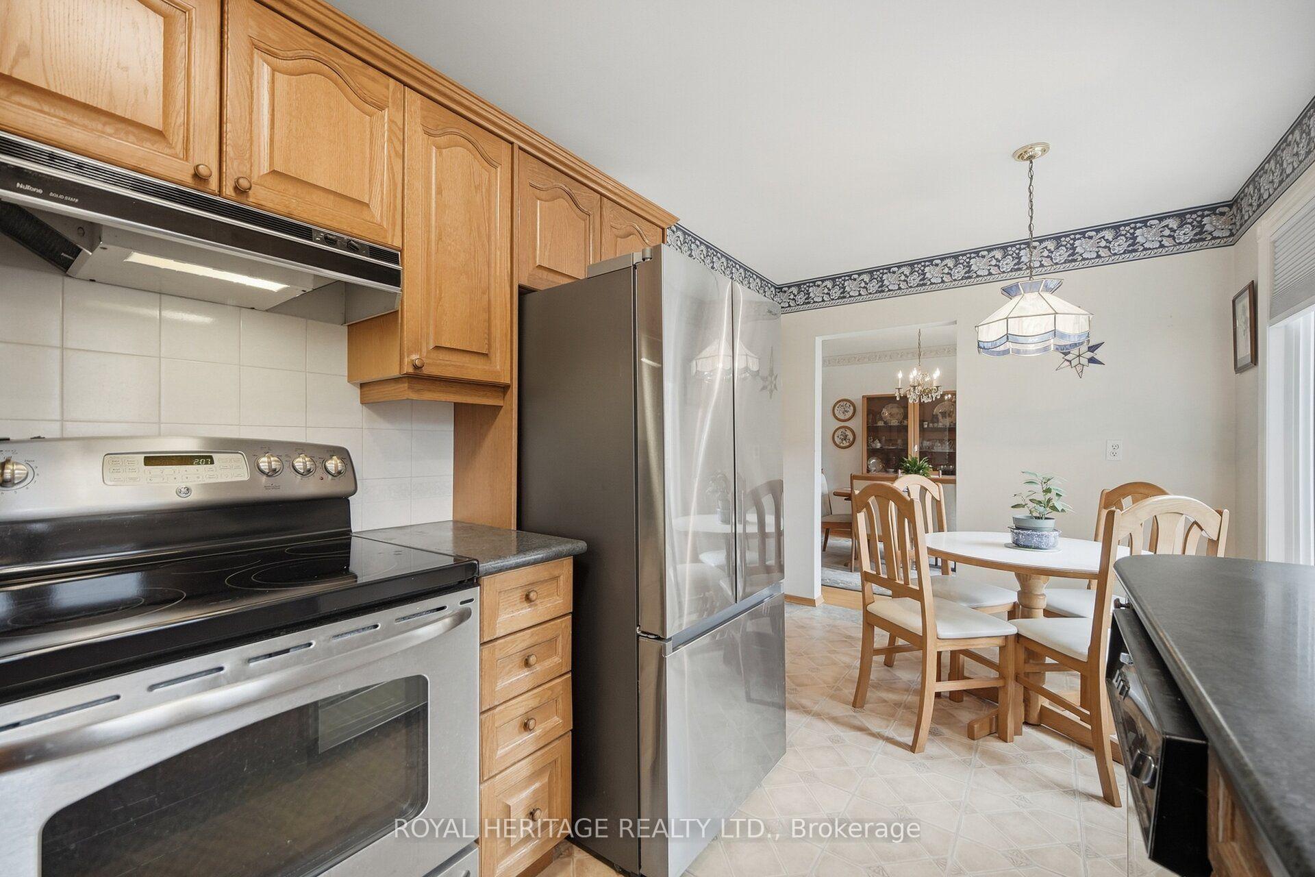 Photo 17 of 81 Tidefall Drive, Scarborough, L'Amoreaux — HOMEH