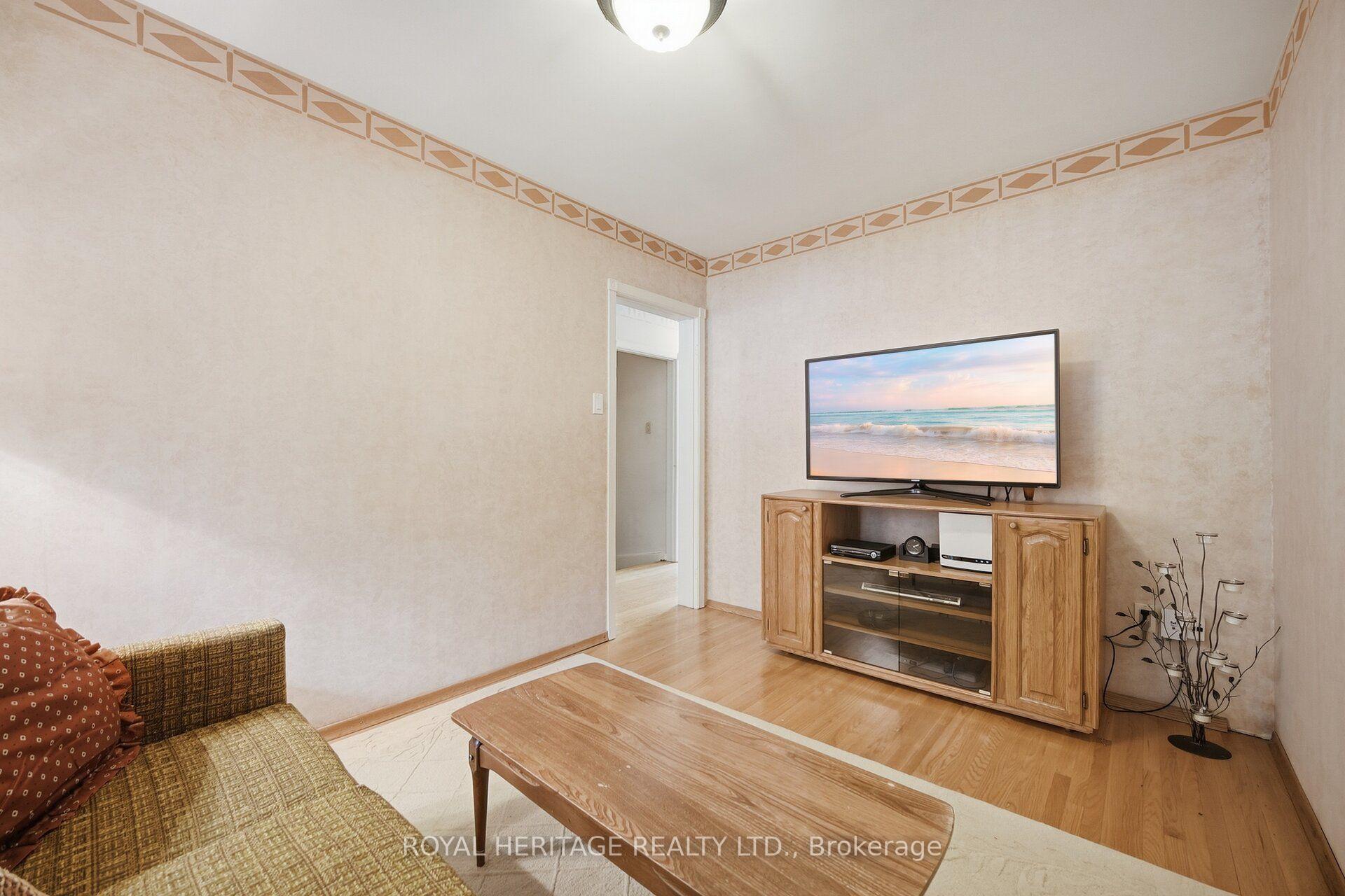 Photo 20 of 81 Tidefall Drive, Scarborough, L'Amoreaux — HOMEH