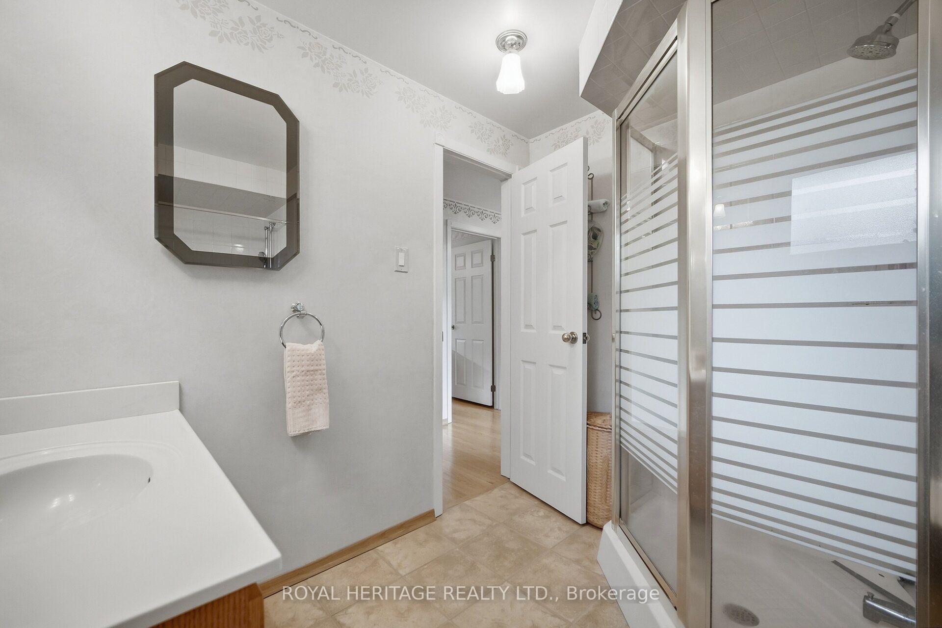 Photo 37 of 81 Tidefall Drive, Scarborough, L'Amoreaux — HOMEH