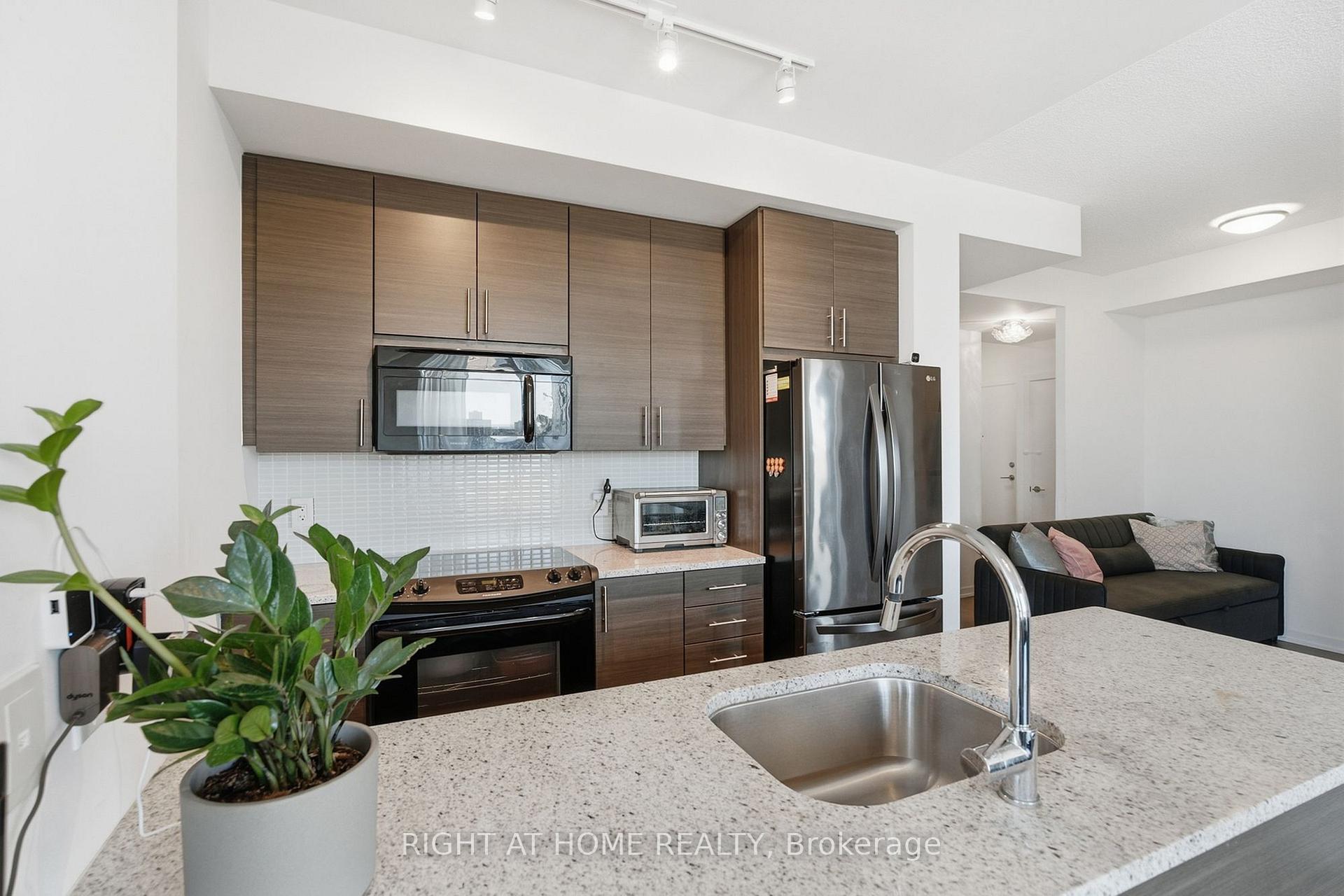 Photo 8 of Unit 1012, 70 Forest Manor Road, North York, Henry Farm — HOMEH