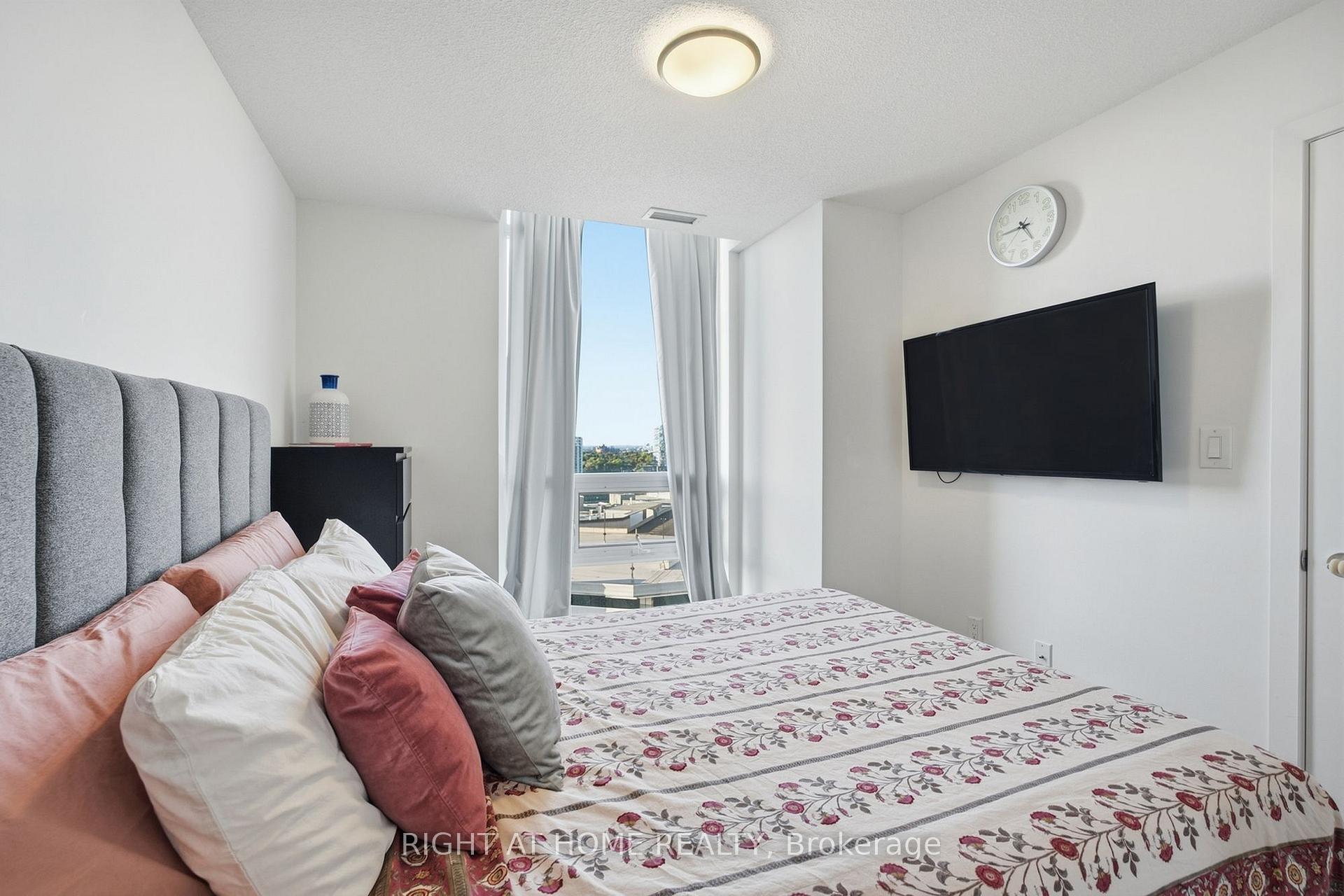 Photo 17 of Unit 1012, 70 Forest Manor Road, North York, Henry Farm — HOMEH