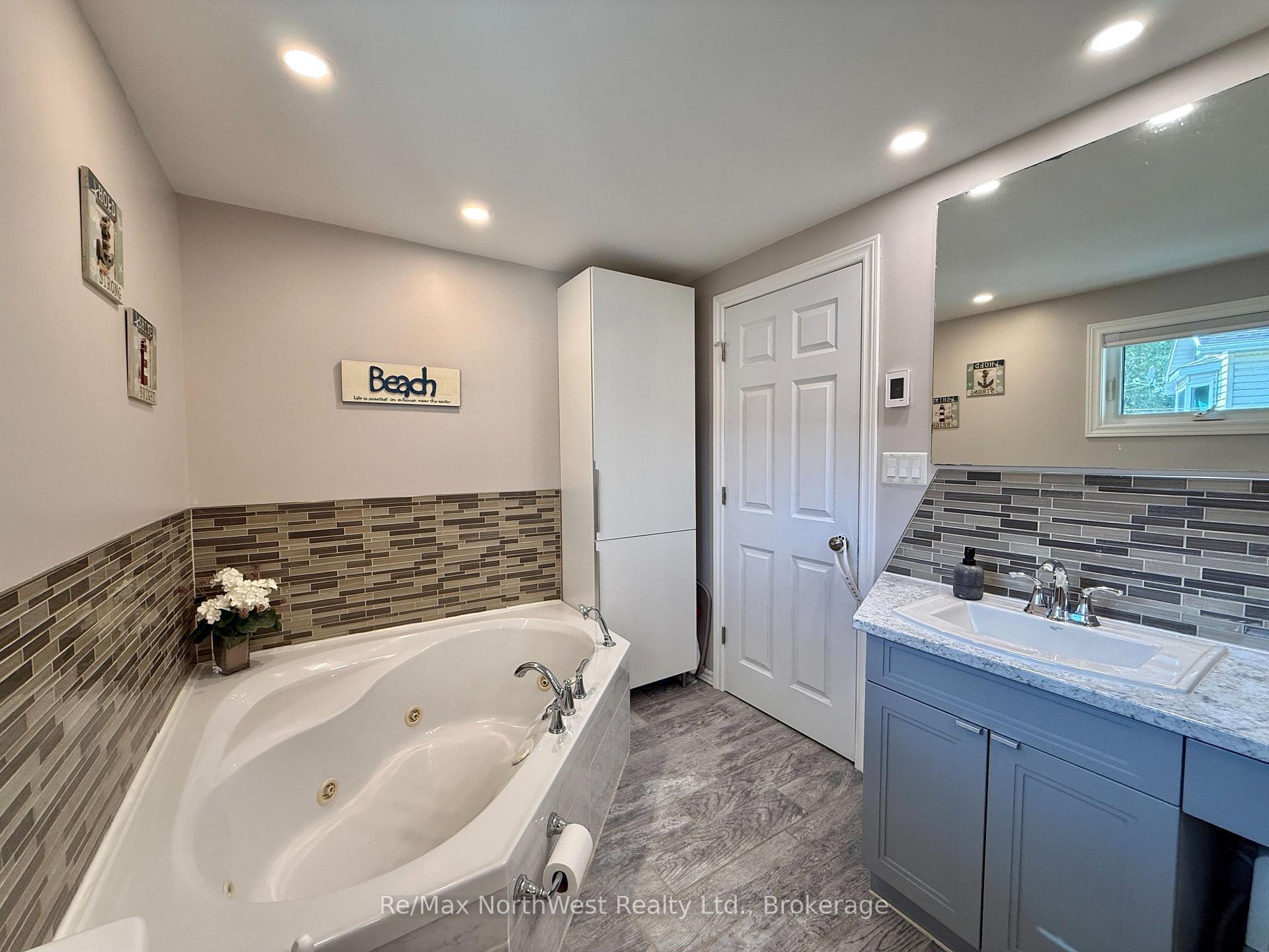 Photo 21 of 324 Beatty Street, Kenora, Keewatin — HOMEH