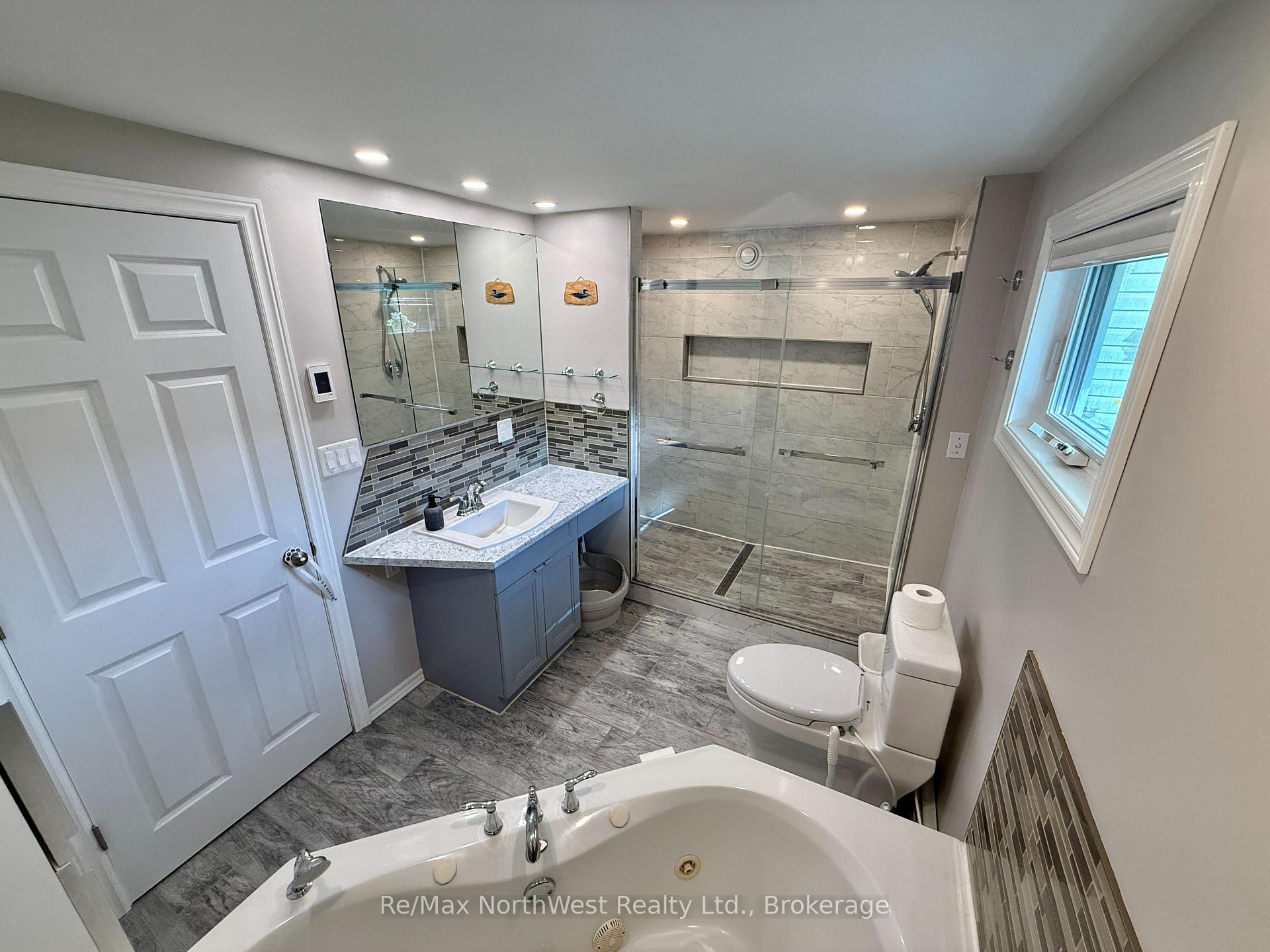 Photo 22 of 324 Beatty Street, Kenora, Keewatin — HOMEH