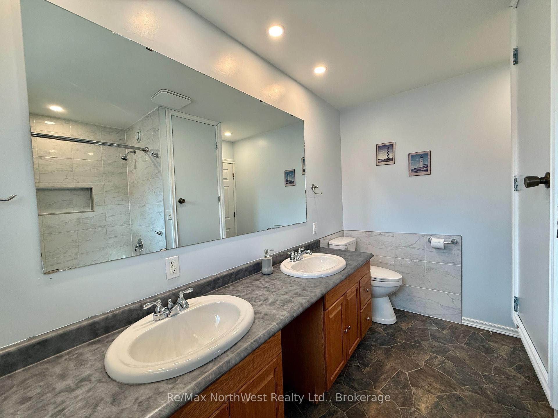 Photo 35 of 324 Beatty Street, Kenora, Keewatin — HOMEH