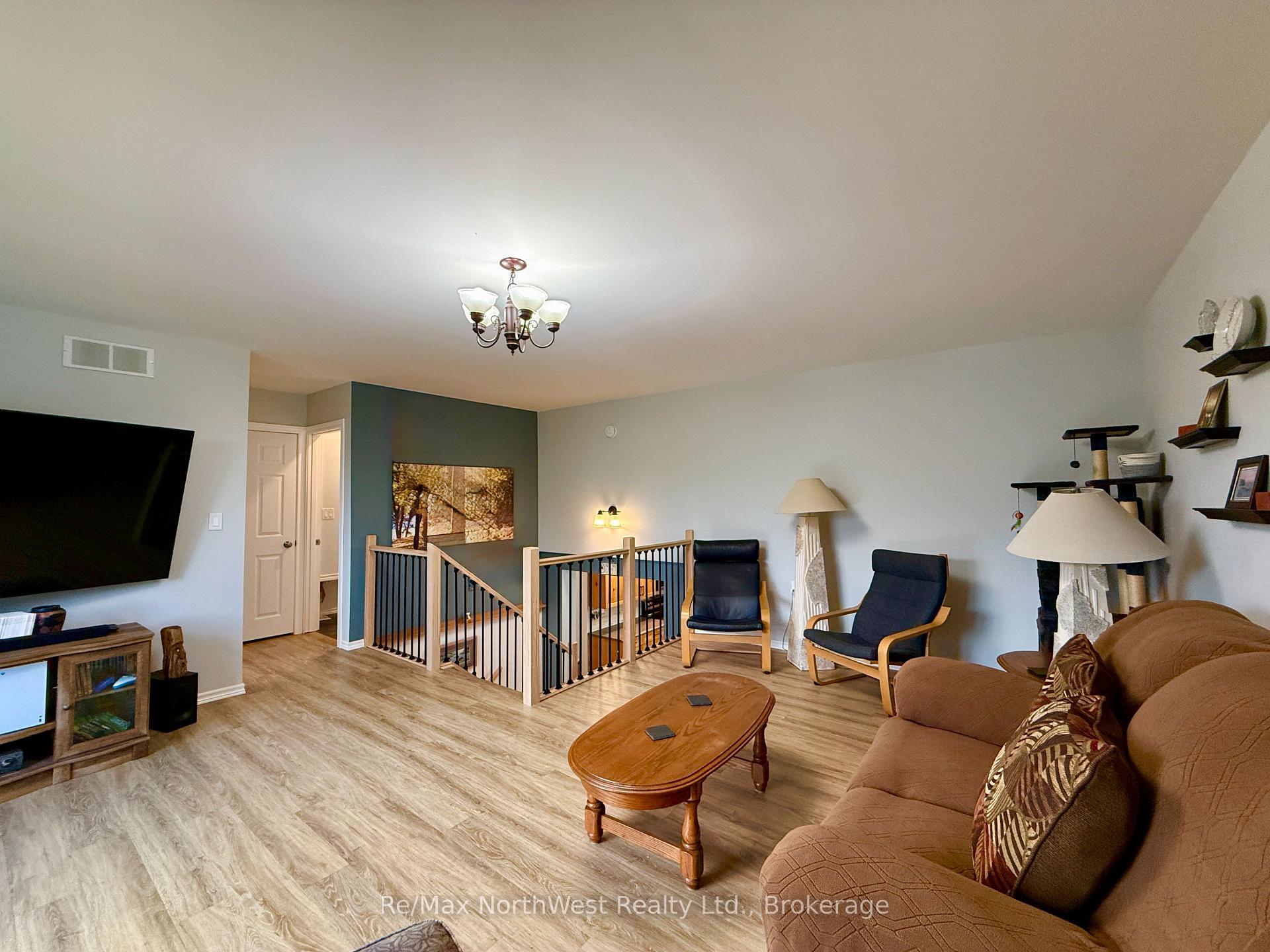 Photo 38 of 324 Beatty Street, Kenora, Keewatin — HOMEH