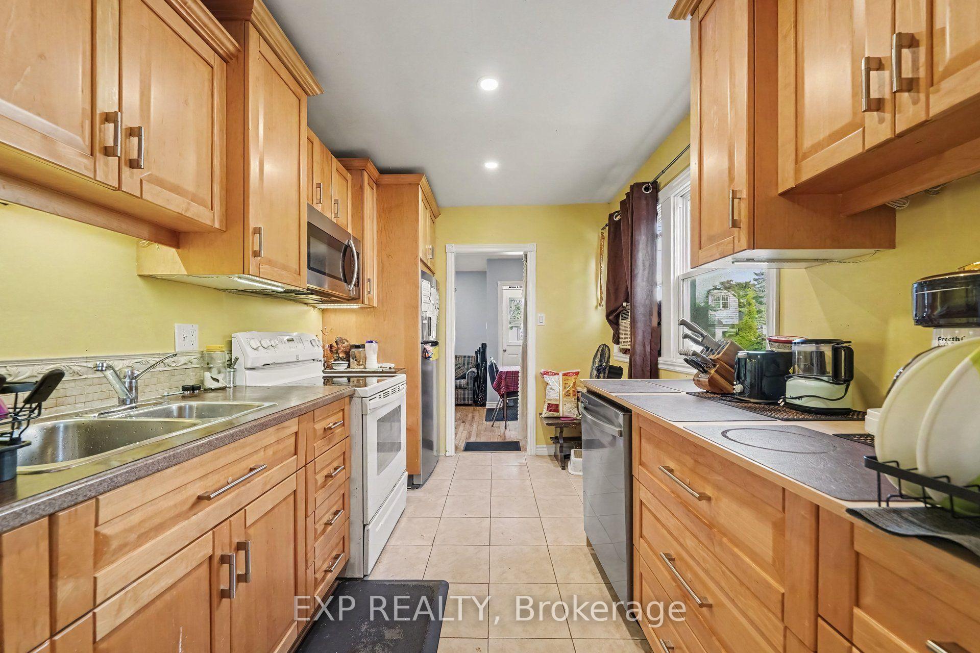 Photo 17 of 46 Wilson Street E, Perth, Perth — HOMEH