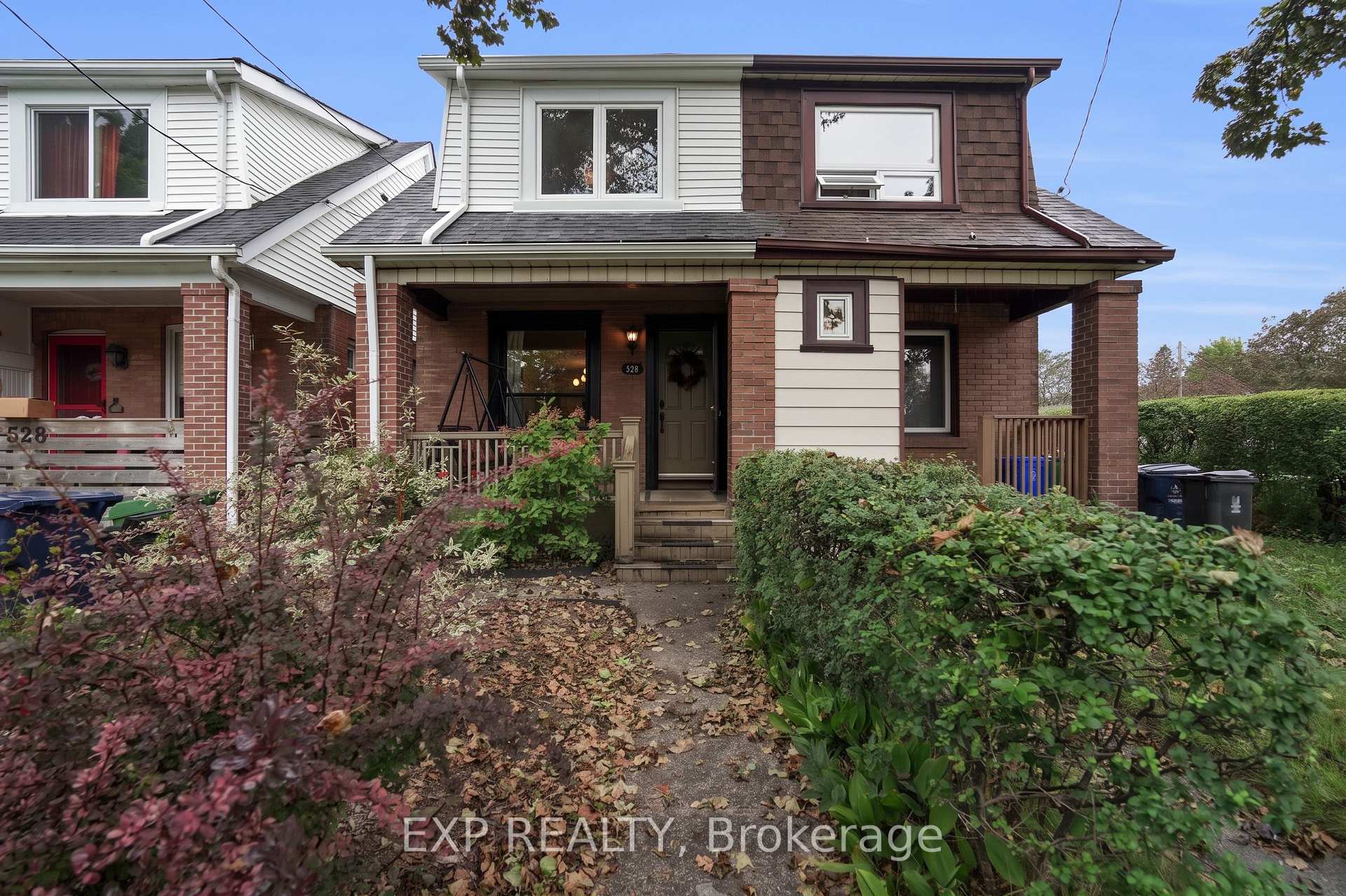 Photo of 530 Victoria Park Avenue