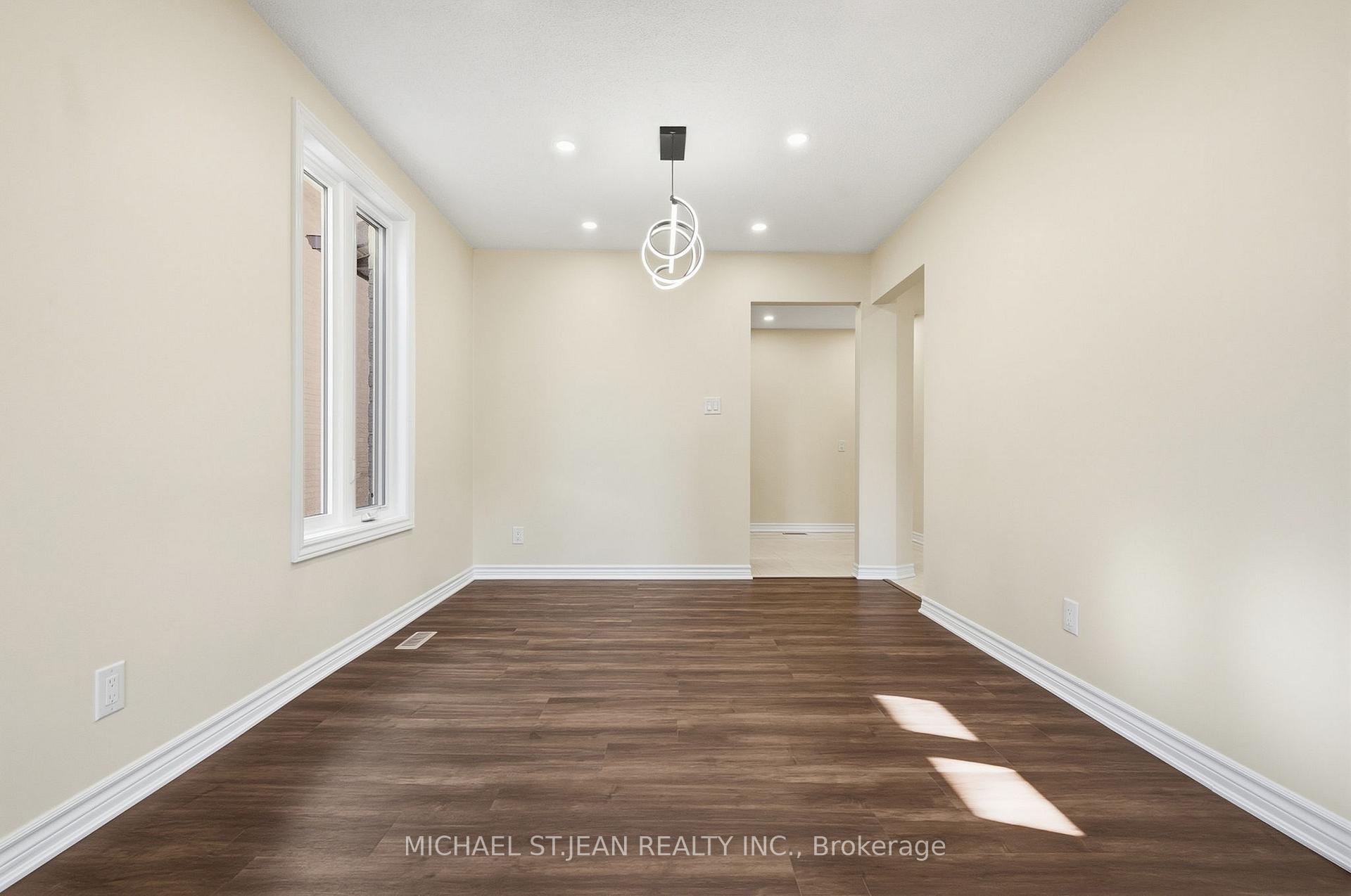 Photo 15 of 184 Macintosh Drive, Hamilton, Stoney Creek — HOMEH