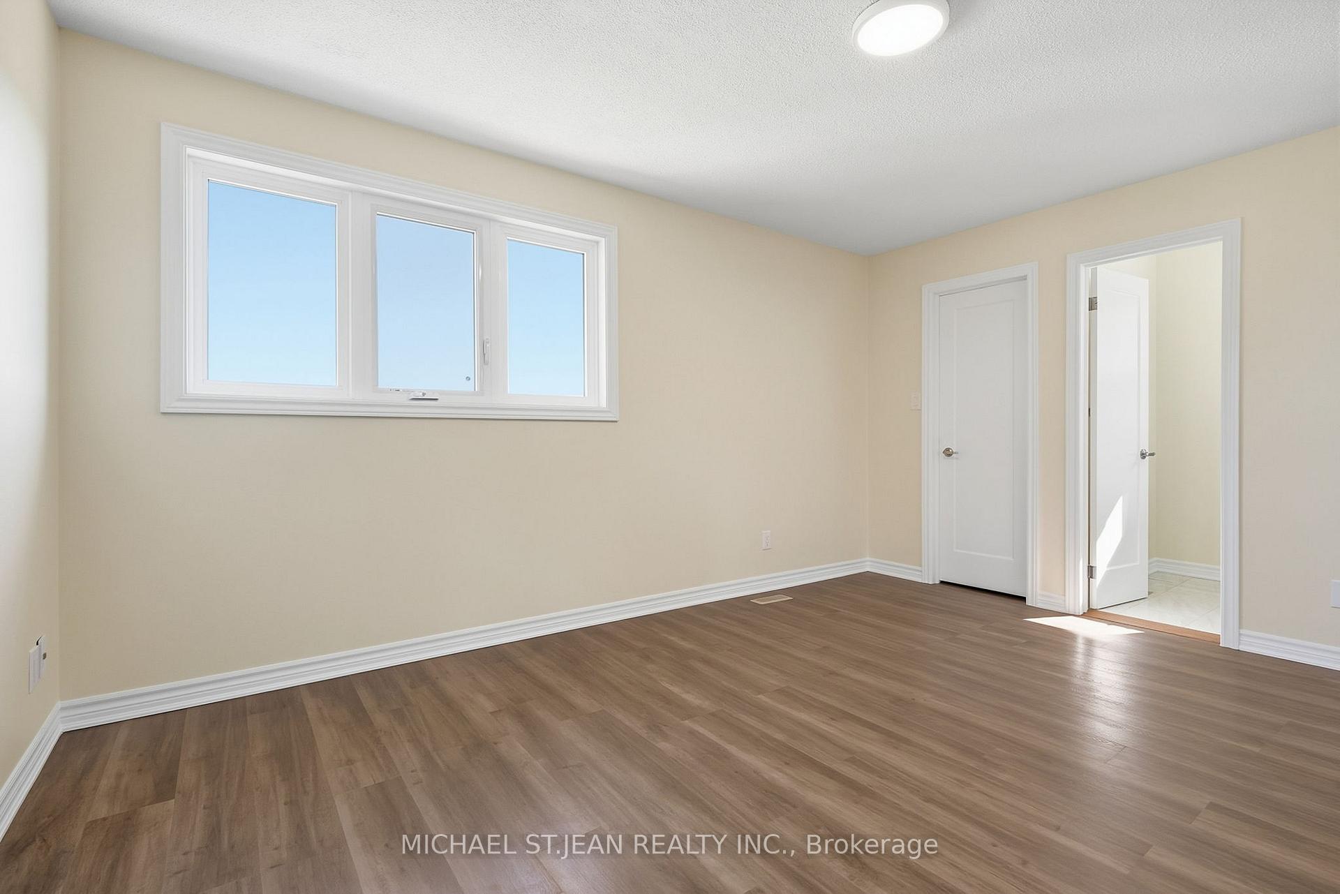 Photo 19 of 184 Macintosh Drive, Hamilton, Stoney Creek — HOMEH
