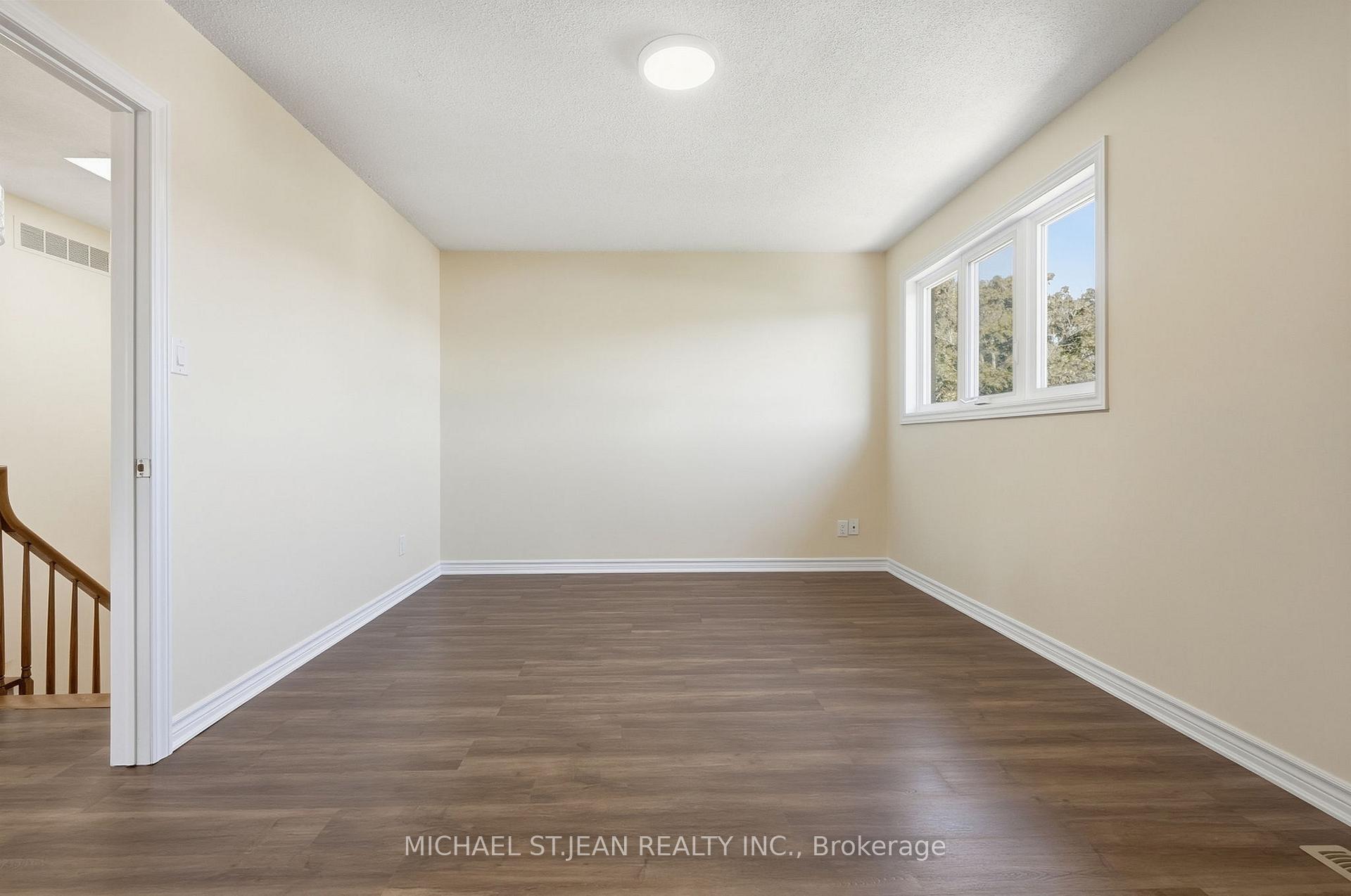 Photo 22 of 184 Macintosh Drive, Hamilton, Stoney Creek — HOMEH