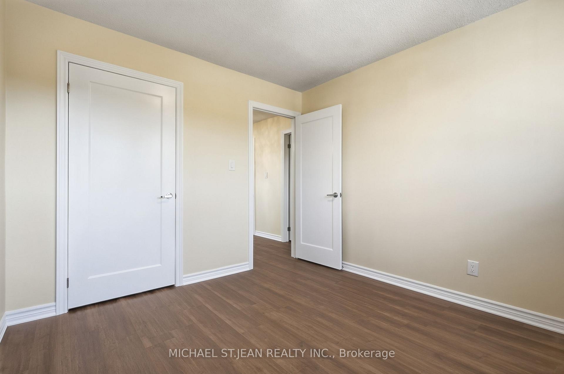 Photo 27 of 184 Macintosh Drive, Hamilton, Stoney Creek — HOMEH