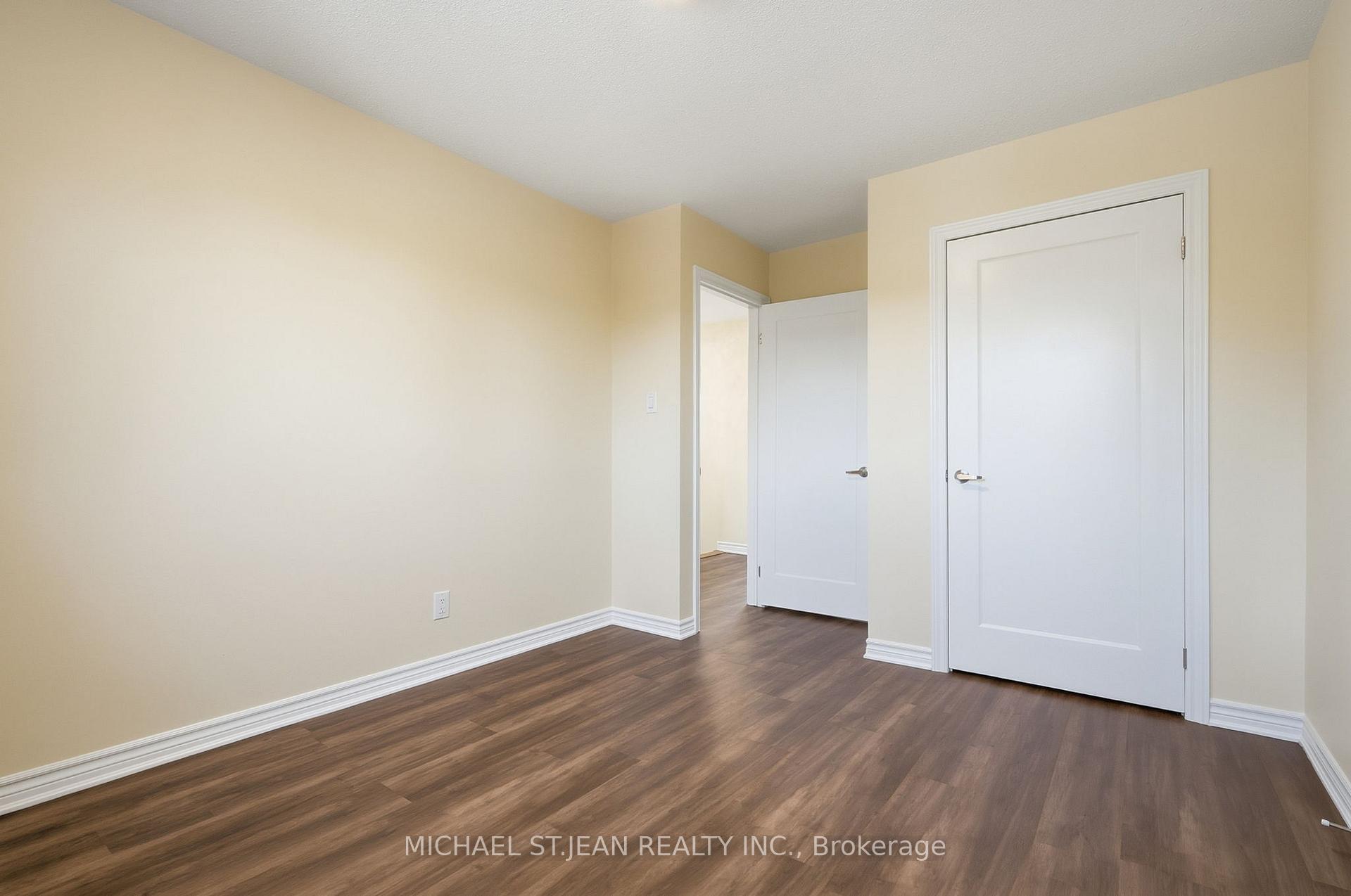 Photo 31 of 184 Macintosh Drive, Hamilton, Stoney Creek — HOMEH