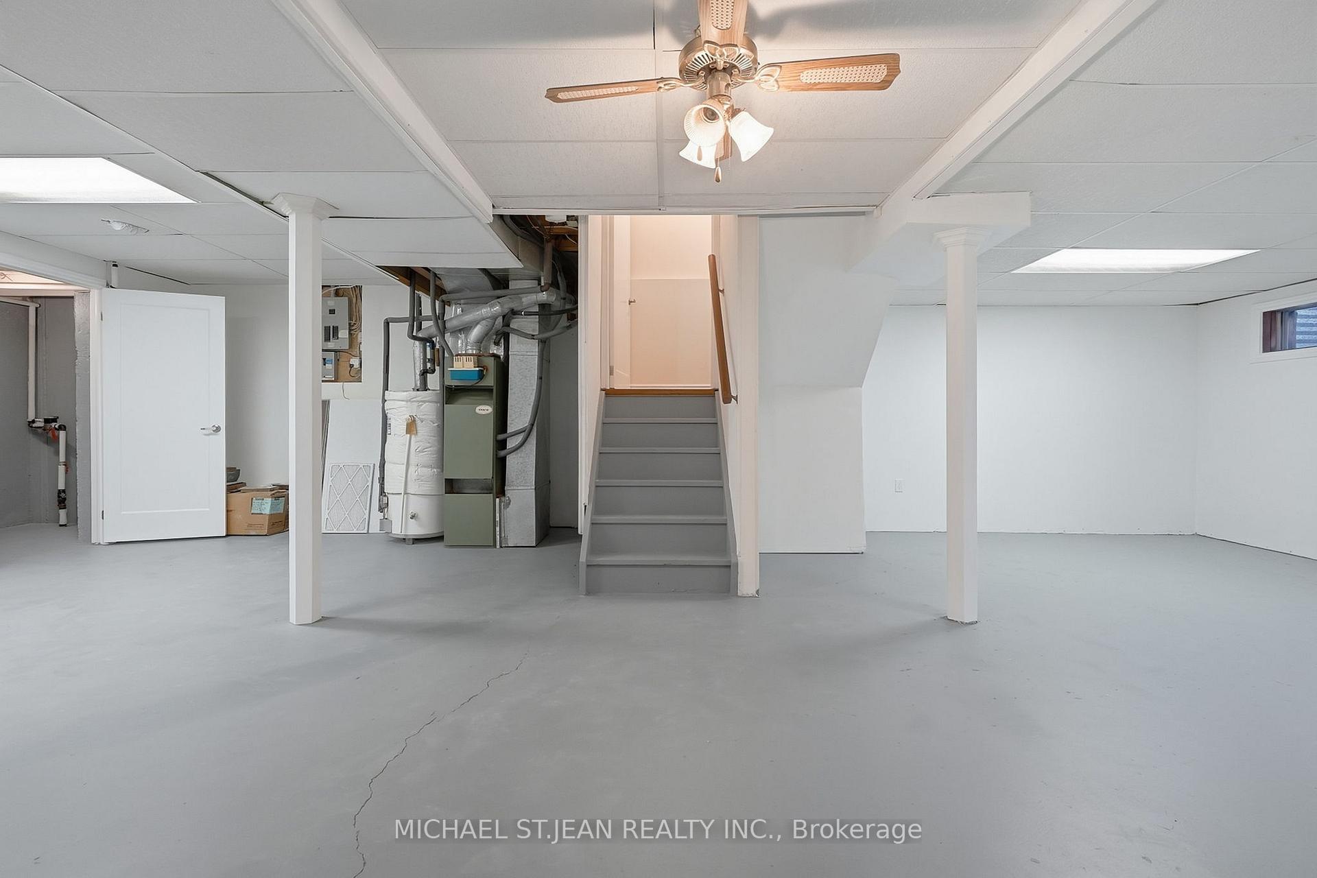Photo 36 of 184 Macintosh Drive, Hamilton, Stoney Creek — HOMEH