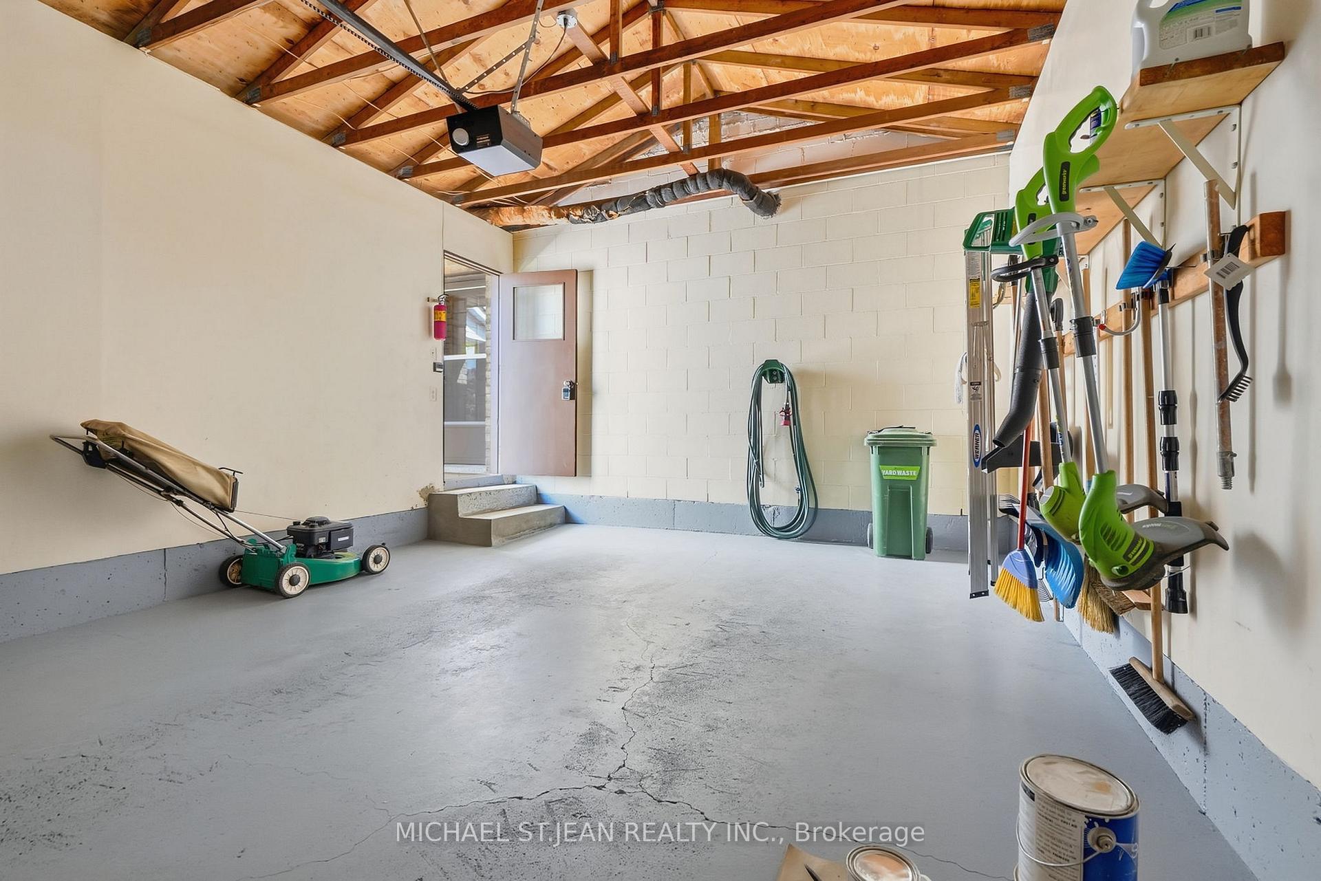 Photo 45 of 184 Macintosh Drive, Hamilton, Stoney Creek — HOMEH