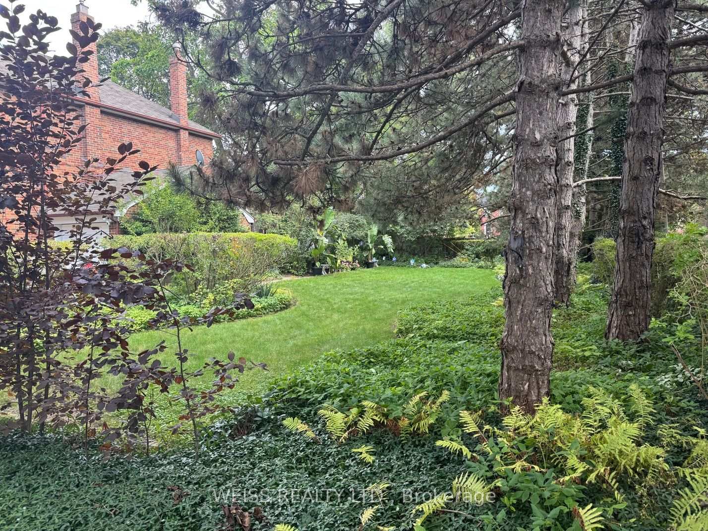 Photo 3 of 31 Aldburn Road, Toronto, Forest Hill North — HOMEH