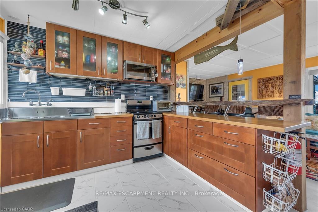 Photo 8 of 2090 Lakeshore Road, Haldimand — HOMEH