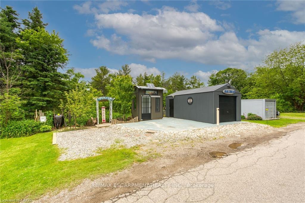 Photo 12 of 2090 Lakeshore Road, Haldimand — HOMEH