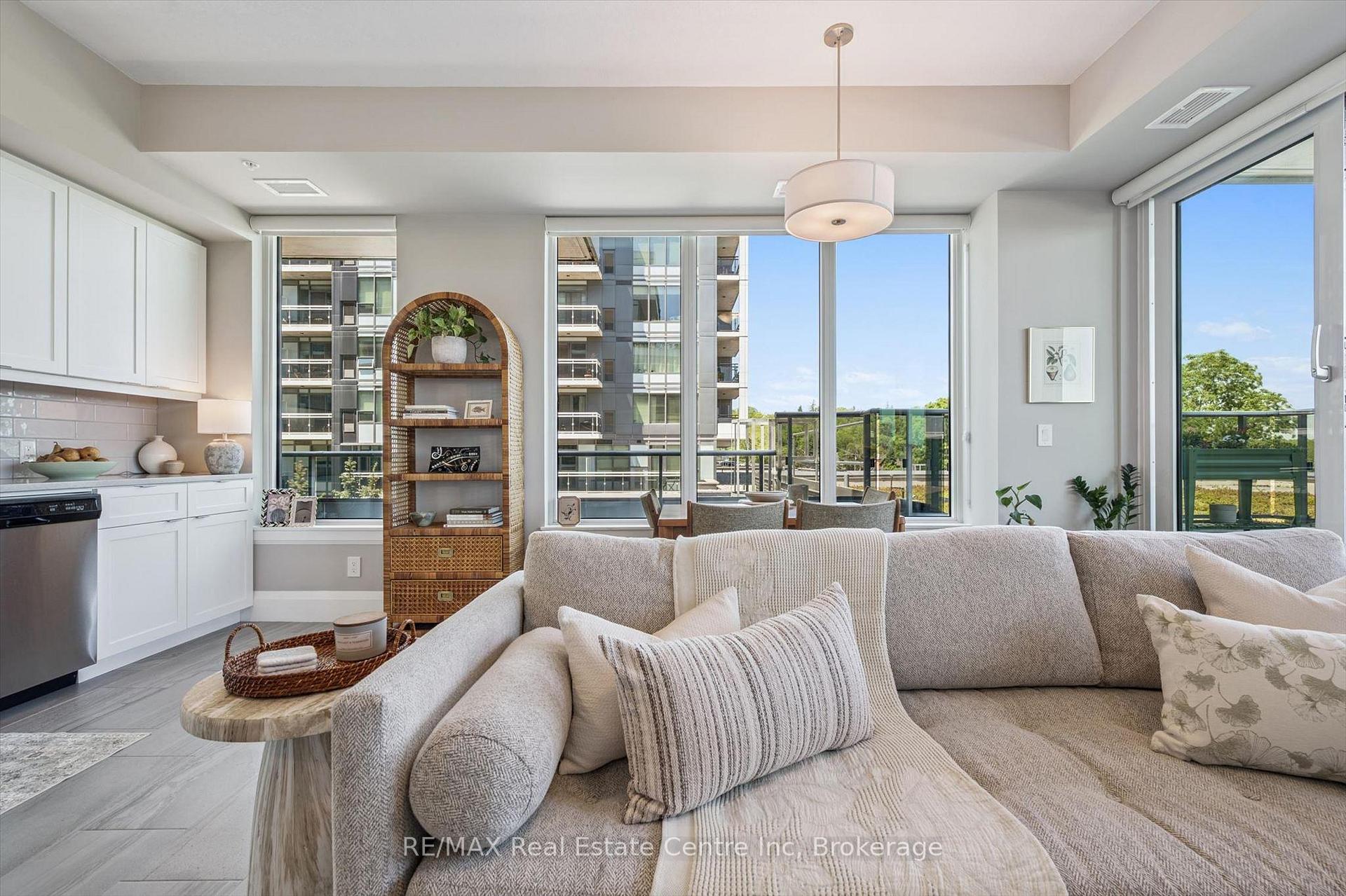 Photo 10 of Unit 402, 73 Arthur Street S, Guelph, Downtown — HOMEH