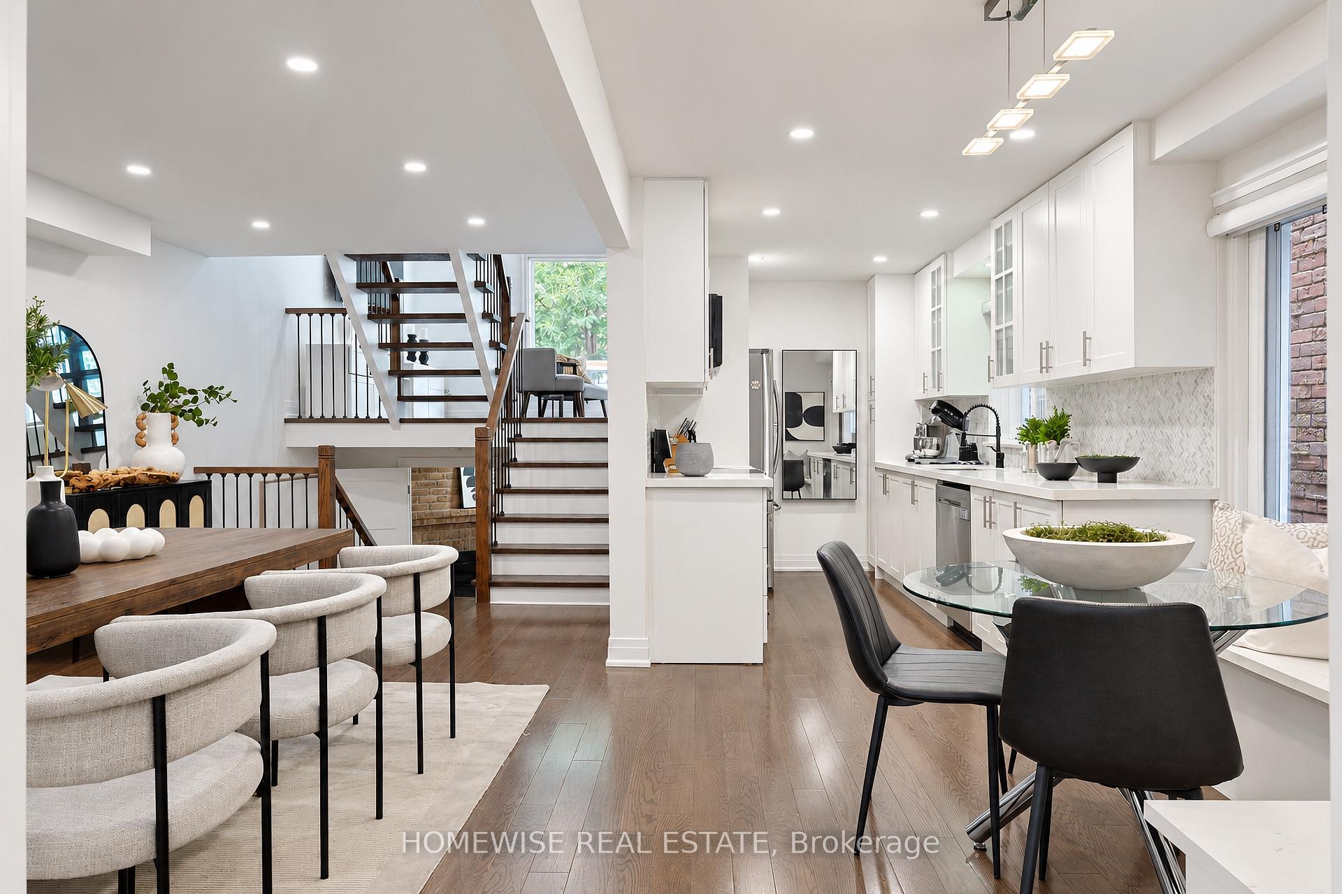 Photo 2 of 120 Mcmorran Crescent, Vaughan, Brownridge — HOMEH