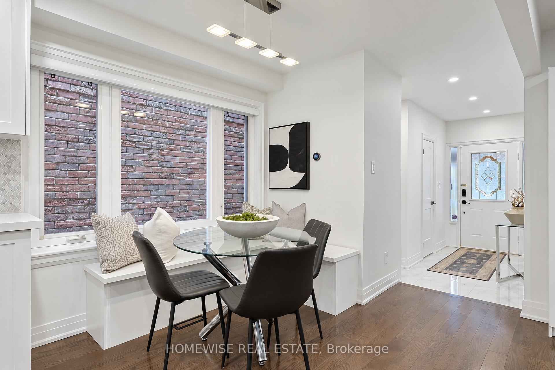 Photo 3 of 120 Mcmorran Crescent, Vaughan, Brownridge — HOMEH