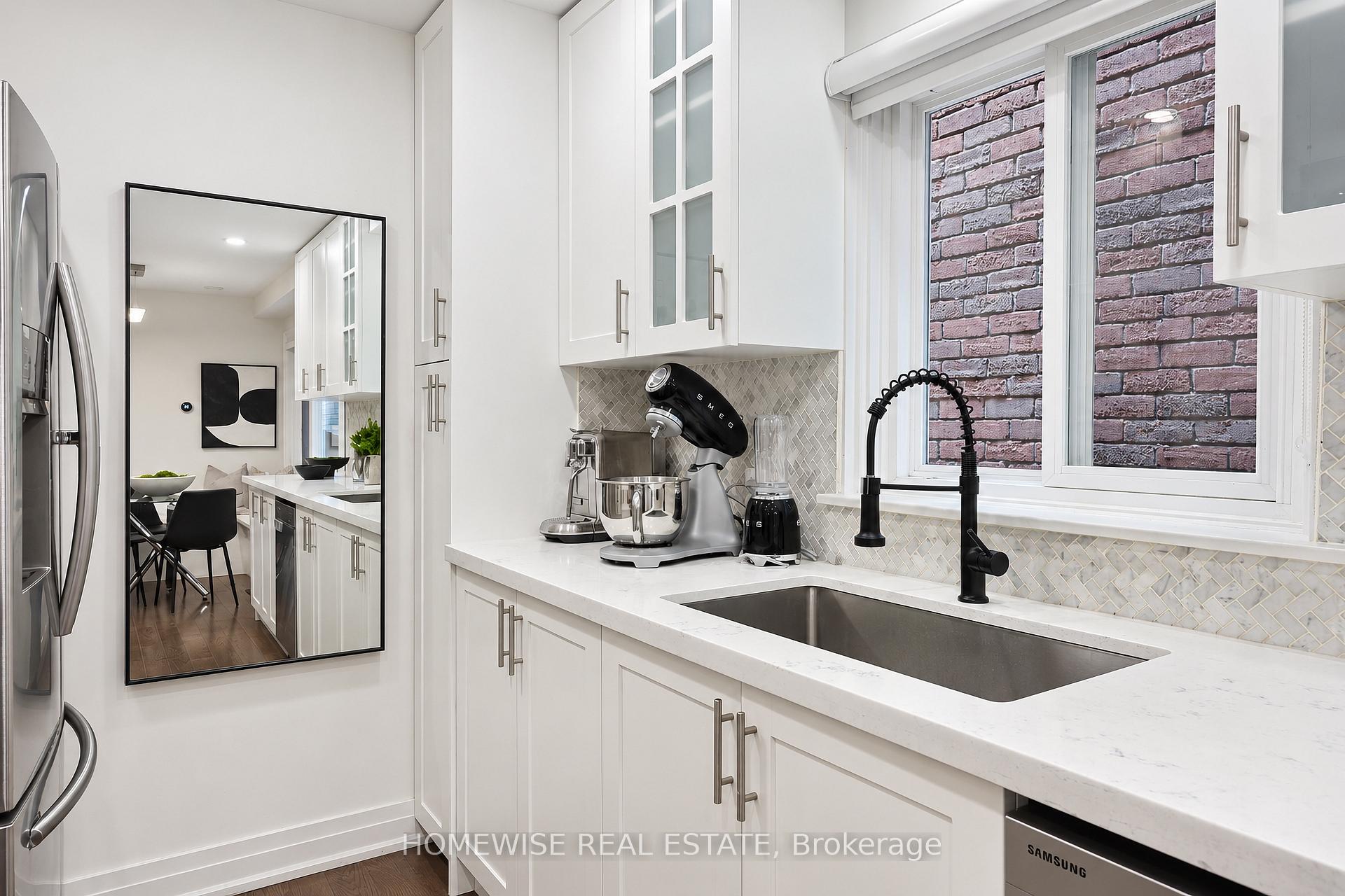 Photo 6 of 120 Mcmorran Crescent, Vaughan, Brownridge — HOMEH