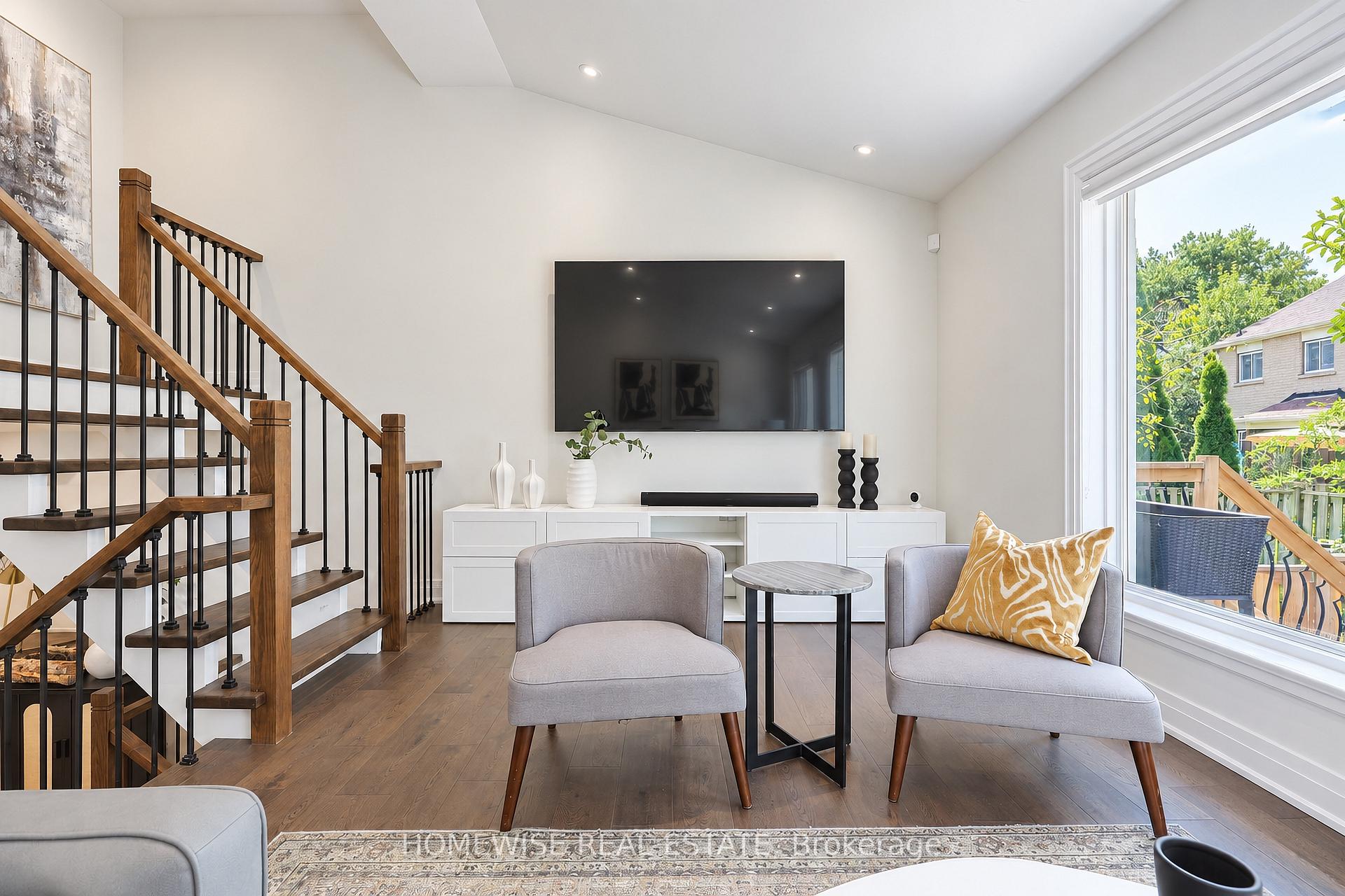 Photo 11 of 120 Mcmorran Crescent, Vaughan, Brownridge — HOMEH