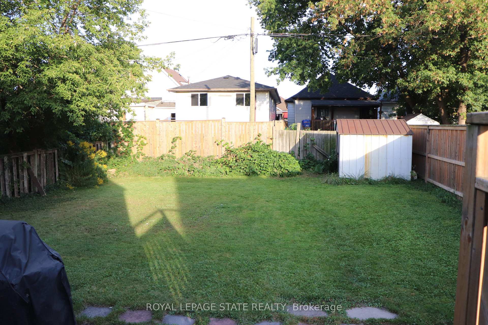Photo 4 of 348 Weir Street N, Hamilton, Homeside — HOMEH