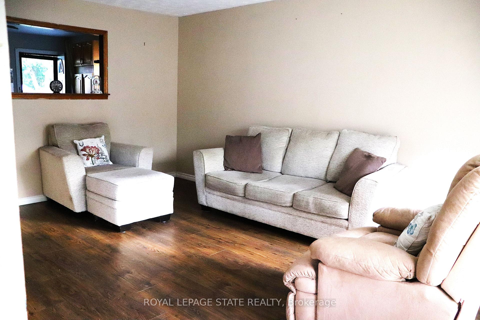 Photo 7 of 348 Weir Street N, Hamilton, Homeside — HOMEH