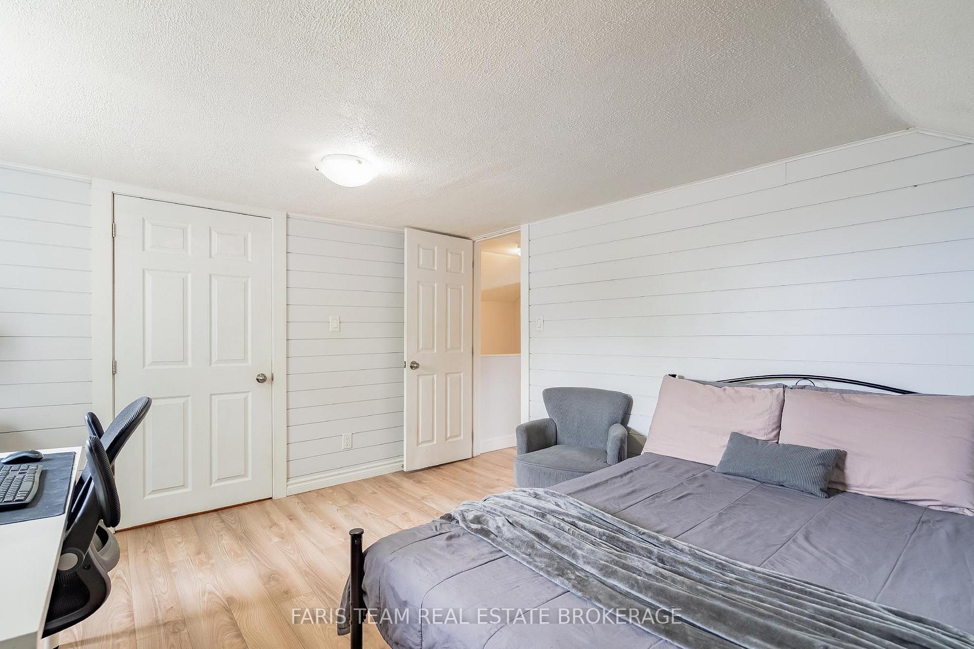 Photo 11 of 5 Robert Street, Barrie, 400 North — HOMEH