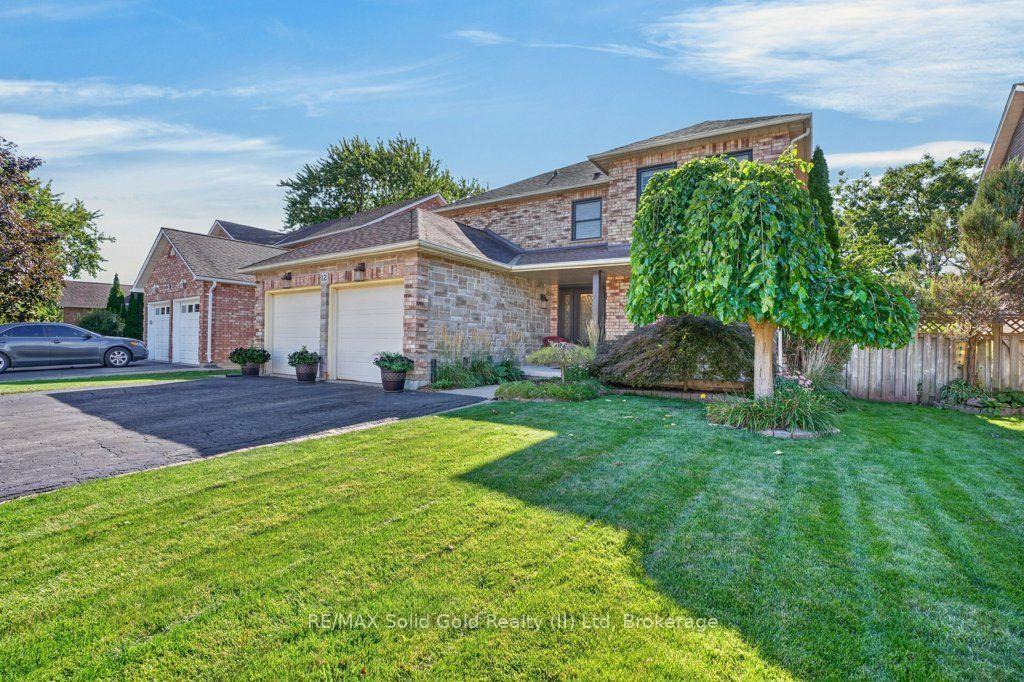 Photo 2 of 12 Beasley Crescent, Cambridge, Sheldon-Conestoga — HOMEH