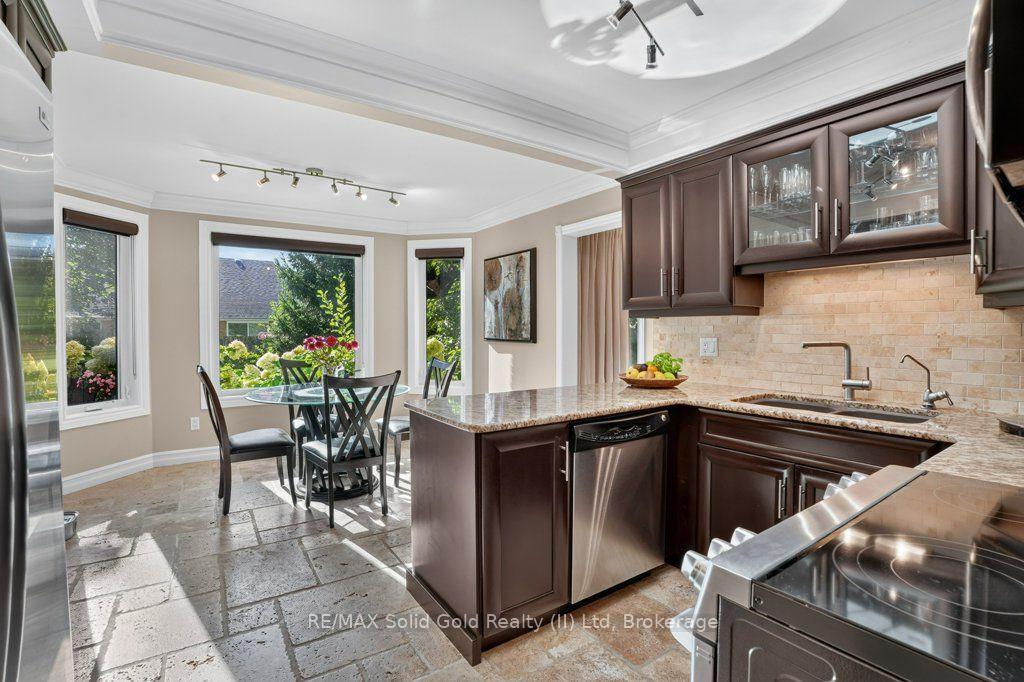 Photo 9 of 12 Beasley Crescent, Cambridge, Sheldon-Conestoga — HOMEH