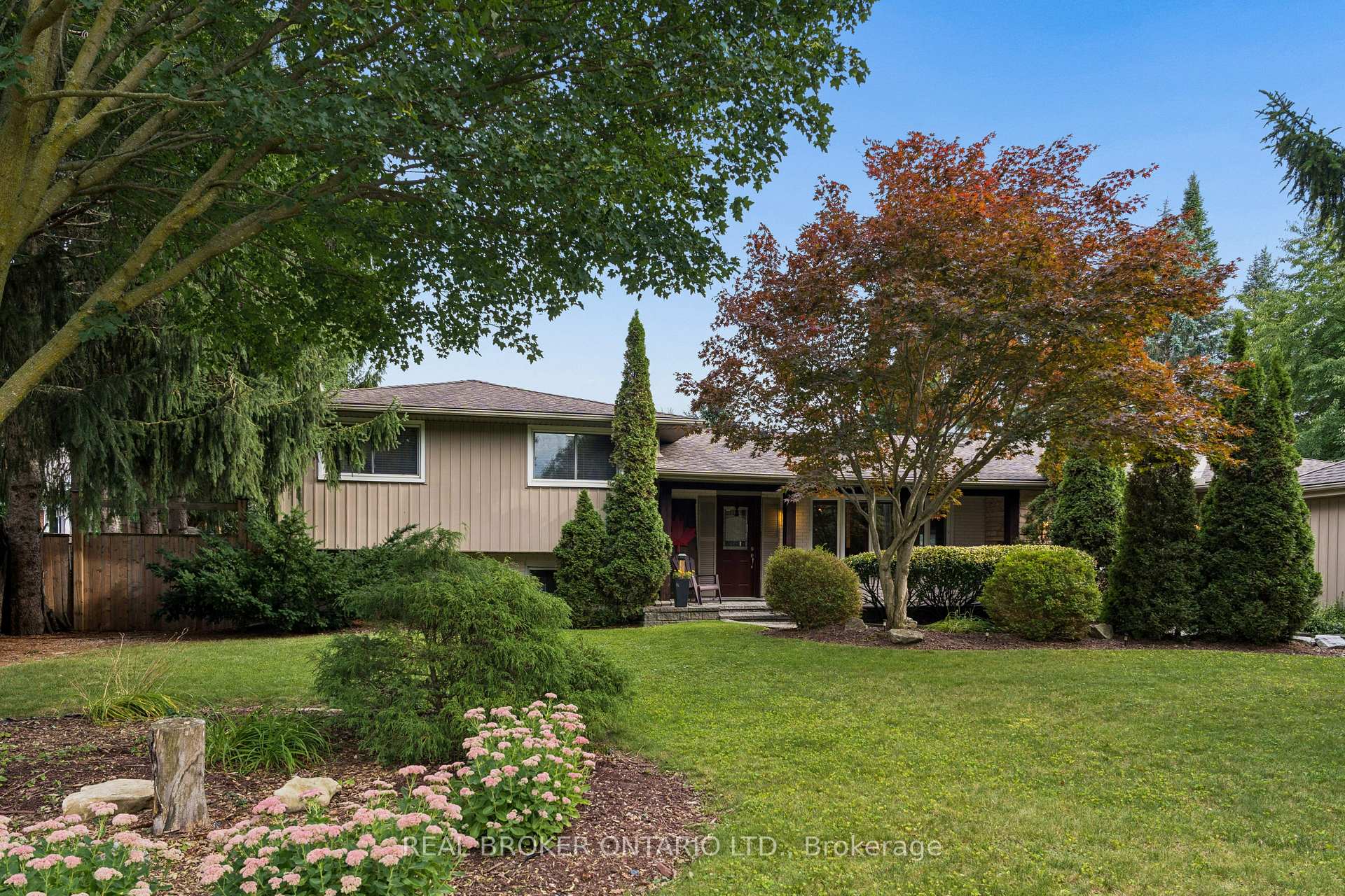 Photo of 373 Forestlawn Road