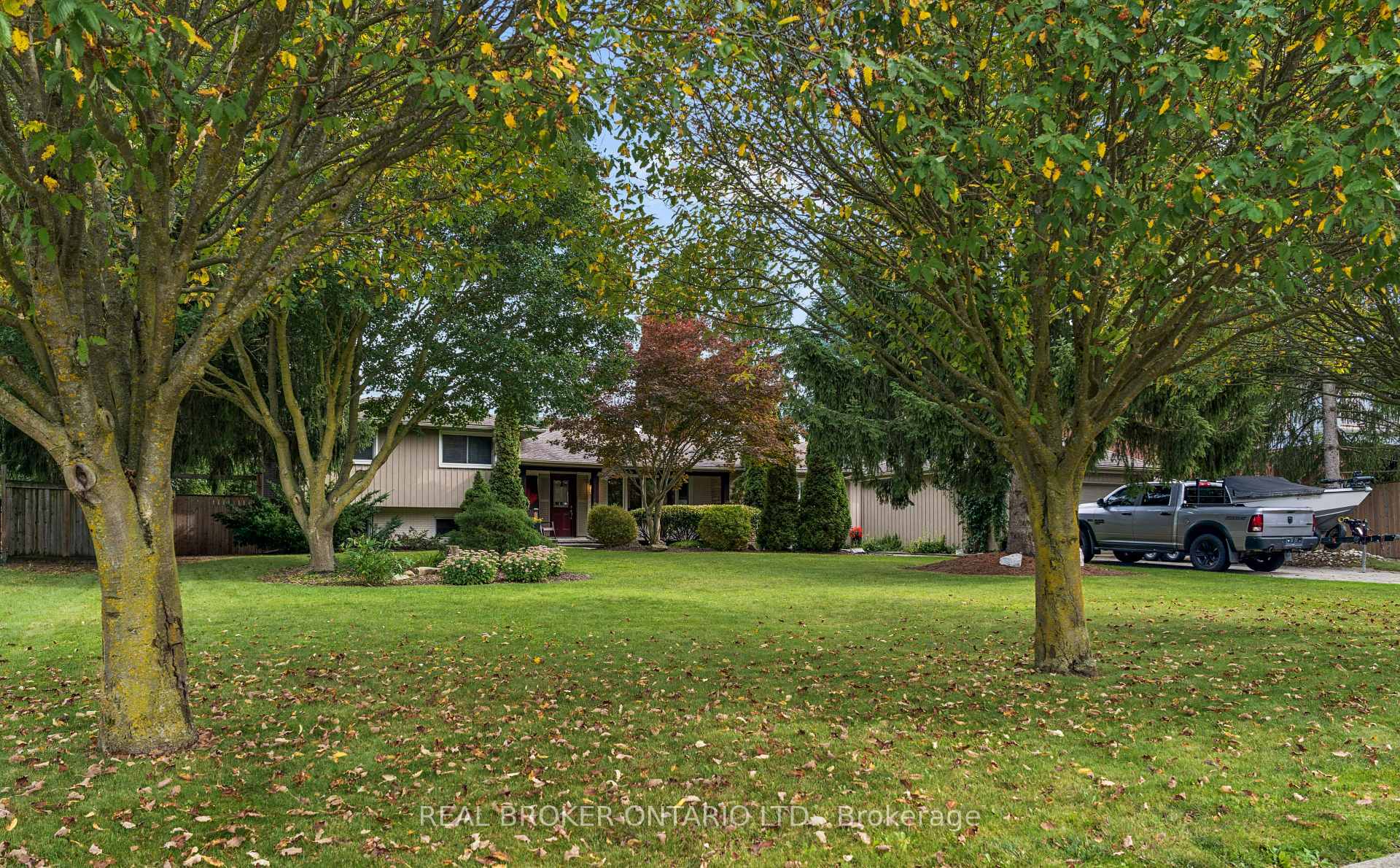 Photo 4 of 373 Forestlawn Road, Waterloo, Lexington — HOMEH