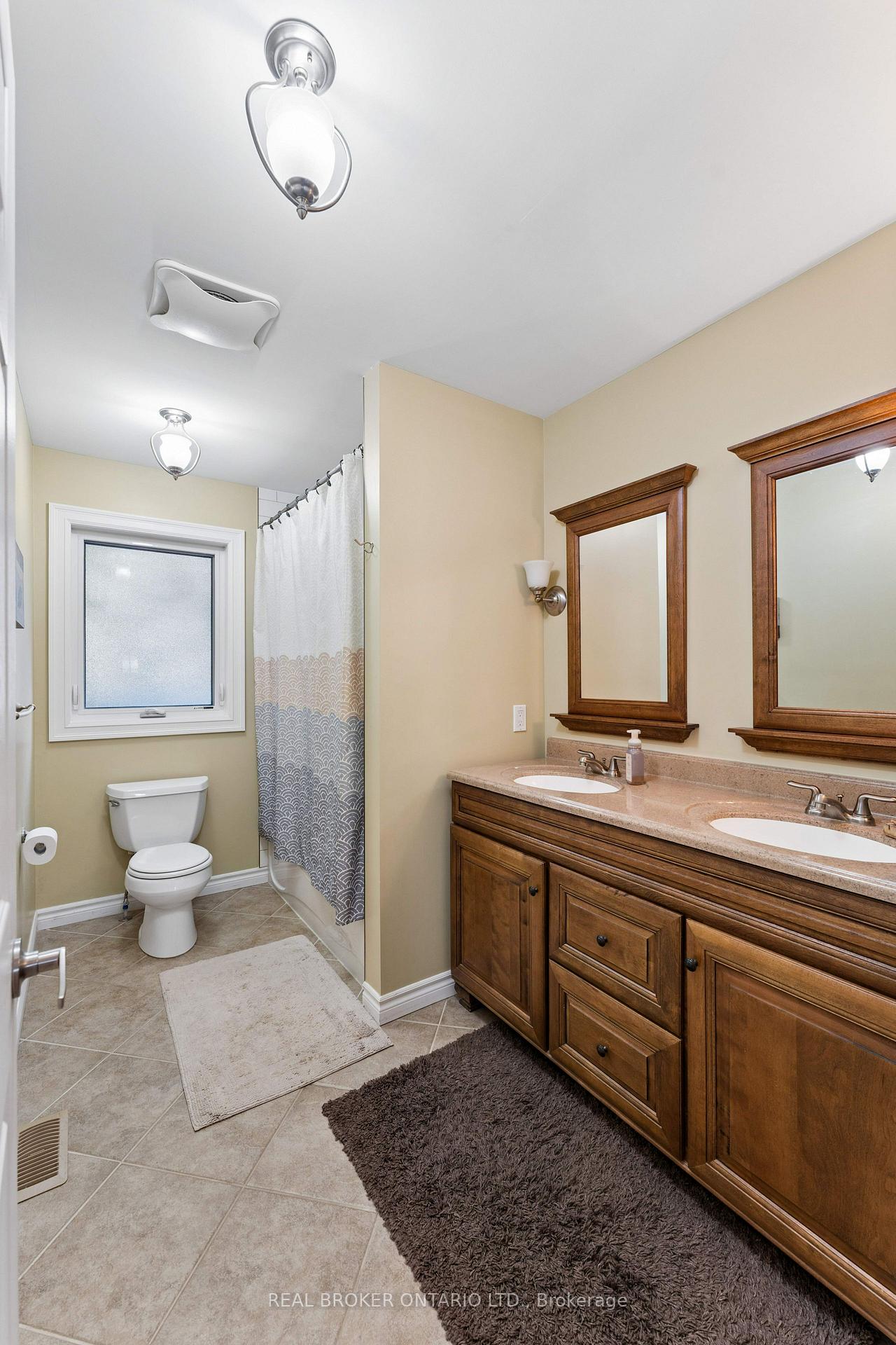 Photo 16 of 373 Forestlawn Road, Waterloo, Lexington — HOMEH