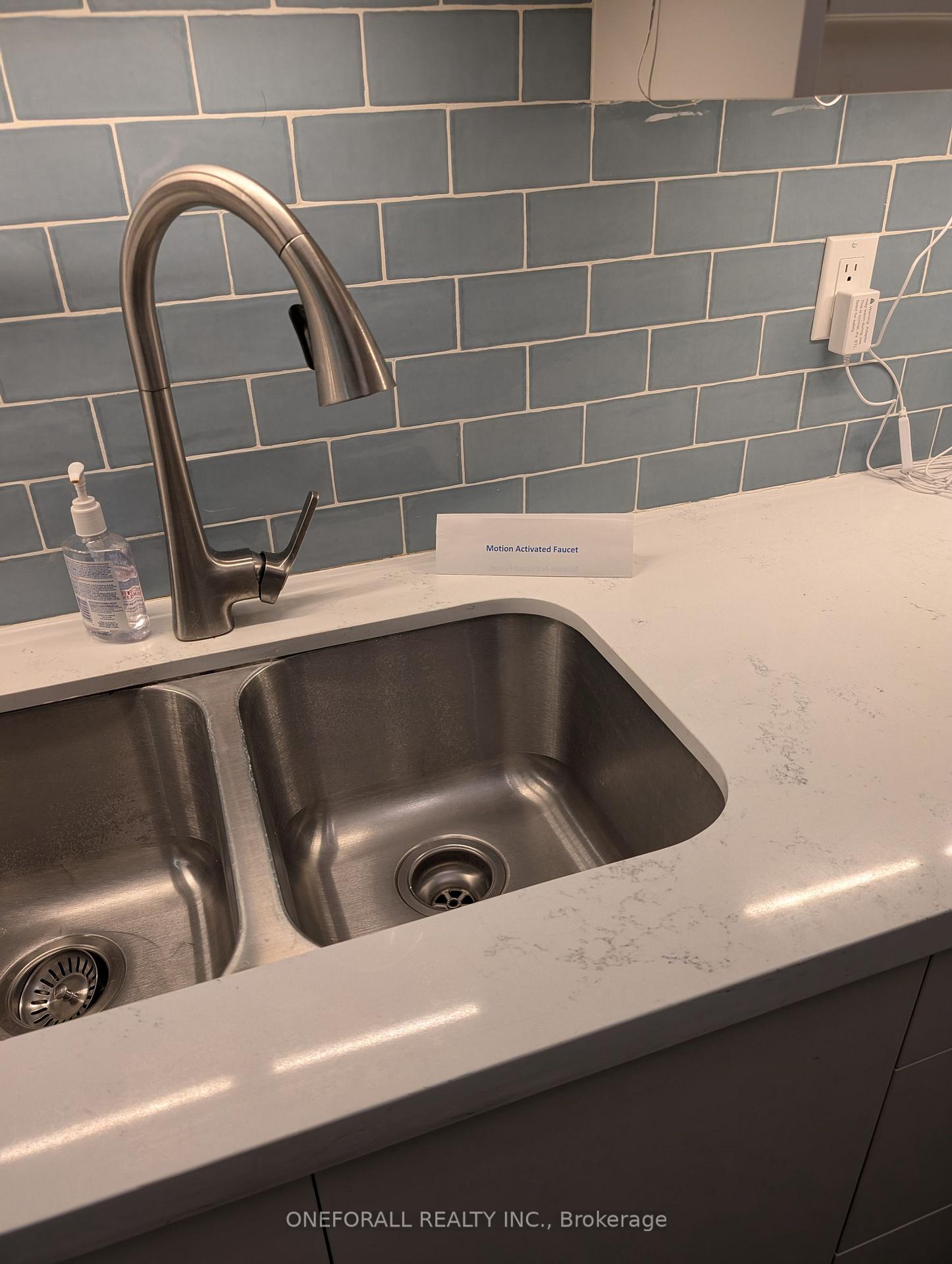 Photo 10 of Unit 633, 222 The Esplanade, Toronto, Waterfront Communities — HOMEH