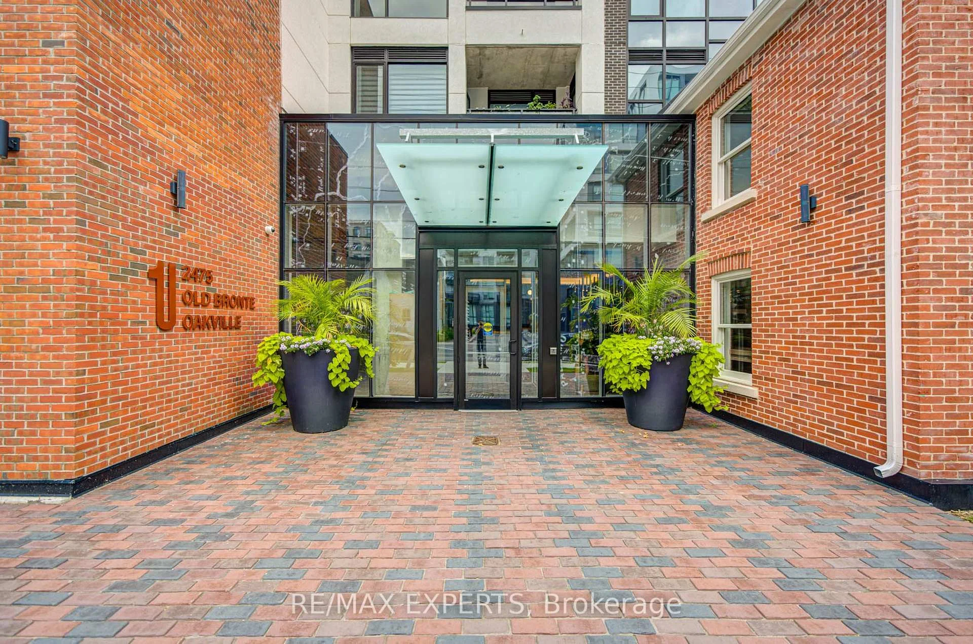 Photo 8 of Unit 516, 2475 Old Bronte Road, Oakville, Westmount — HOMEH