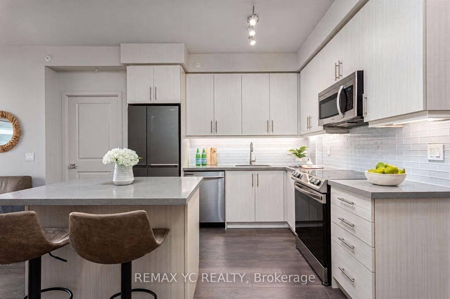 Photo 1 of Unit 1012, 75 Oneida Crescent, Richmond Hill, Langstaff — HOMEH