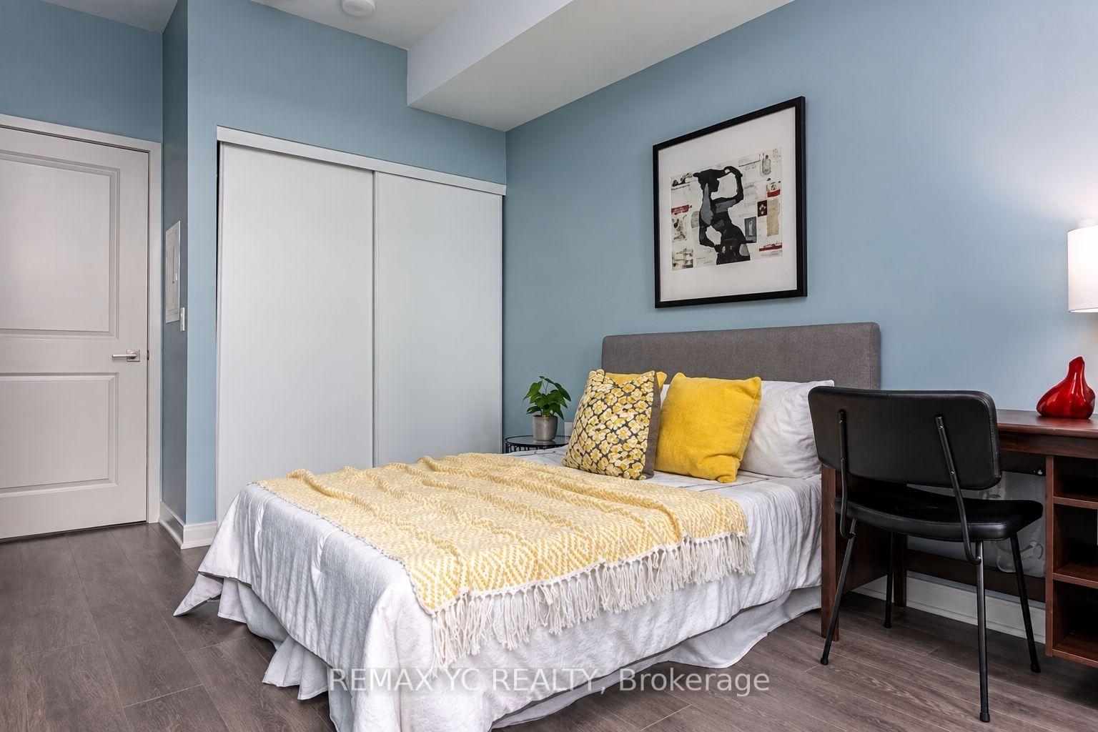 Photo 6 of Unit 1012, 75 Oneida Crescent, Richmond Hill, Langstaff — HOMEH