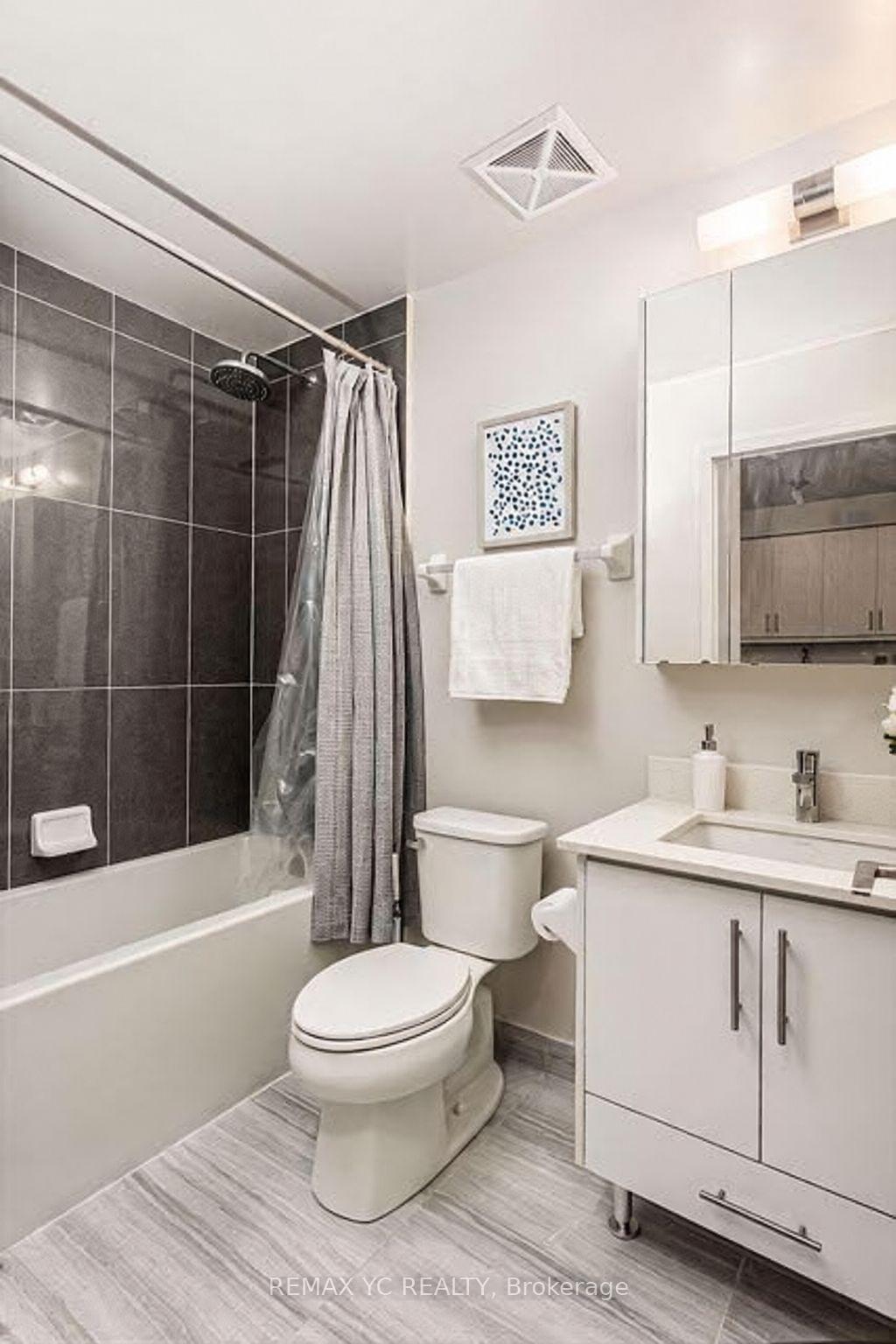 Photo 7 of Unit 1012, 75 Oneida Crescent, Richmond Hill, Langstaff — HOMEH