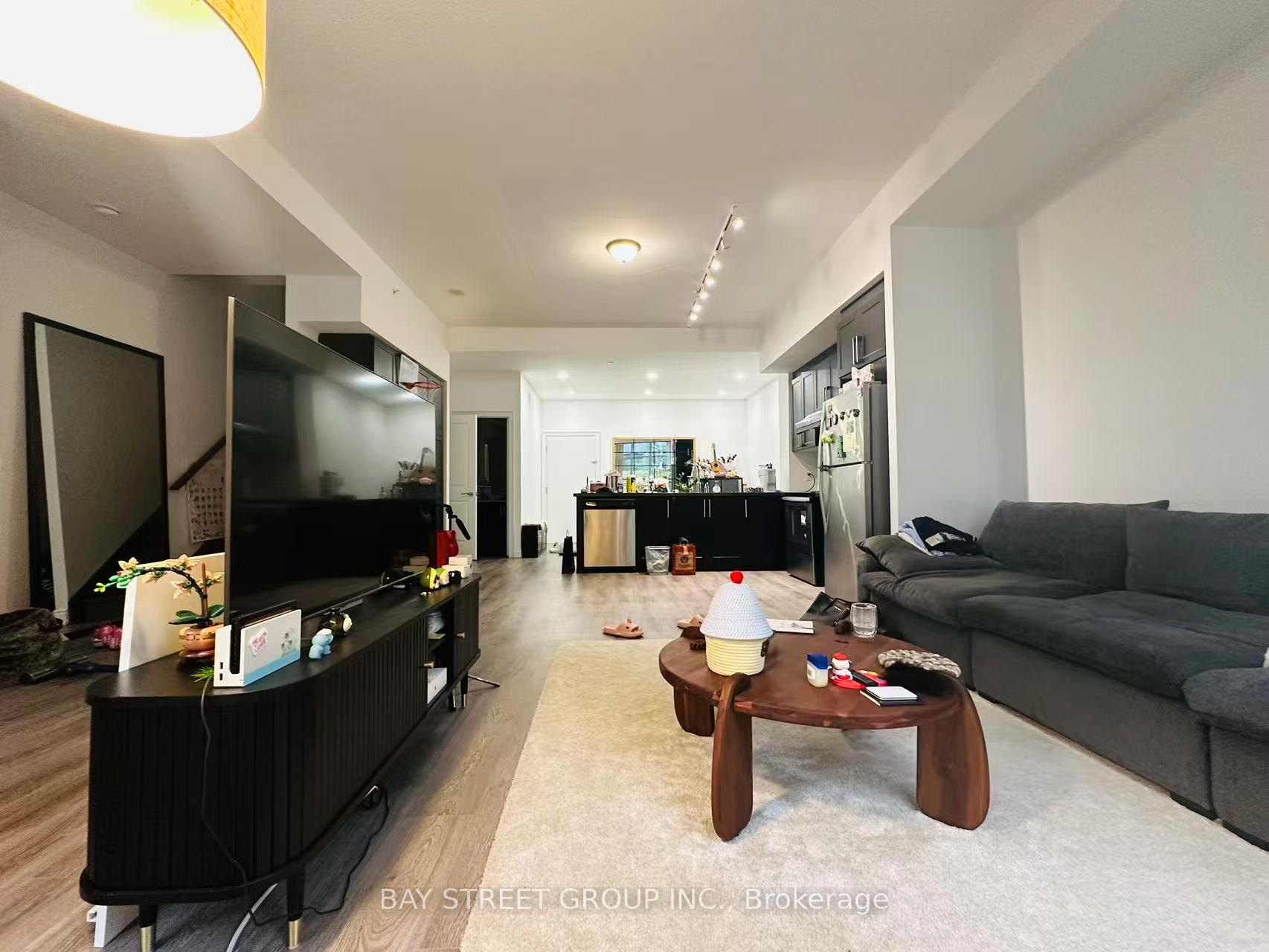Photo 5 of Unit D105, 33 Clegg Road, Markham, Unionville — HOMEH