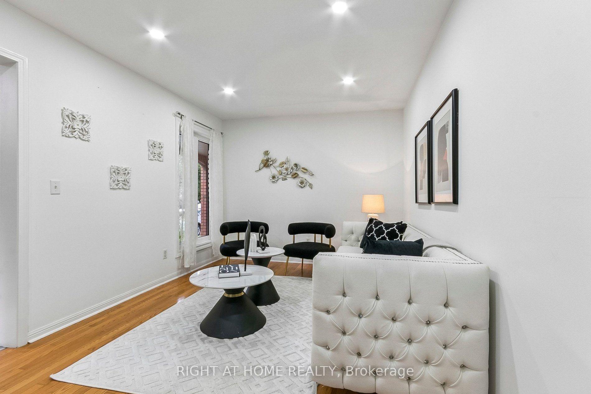 Photo 6 of 1373 Quest Circle, Mississauga, Meadowvale Village — HOMEH