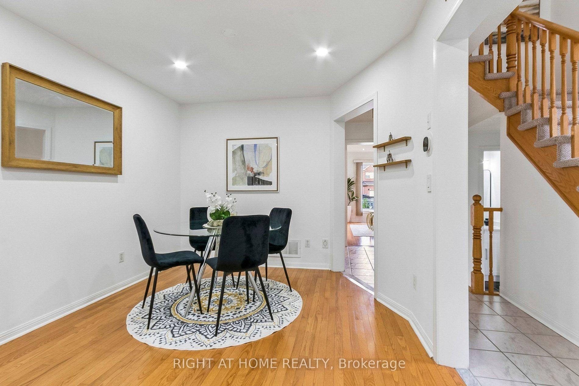 Photo 7 of 1373 Quest Circle, Mississauga, Meadowvale Village — HOMEH