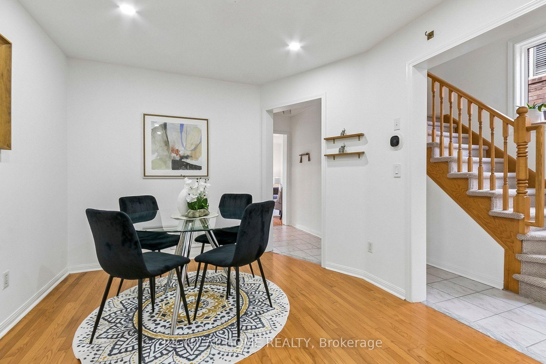 Photo 8 of 1373 Quest Circle, Mississauga, Meadowvale Village — HOMEH