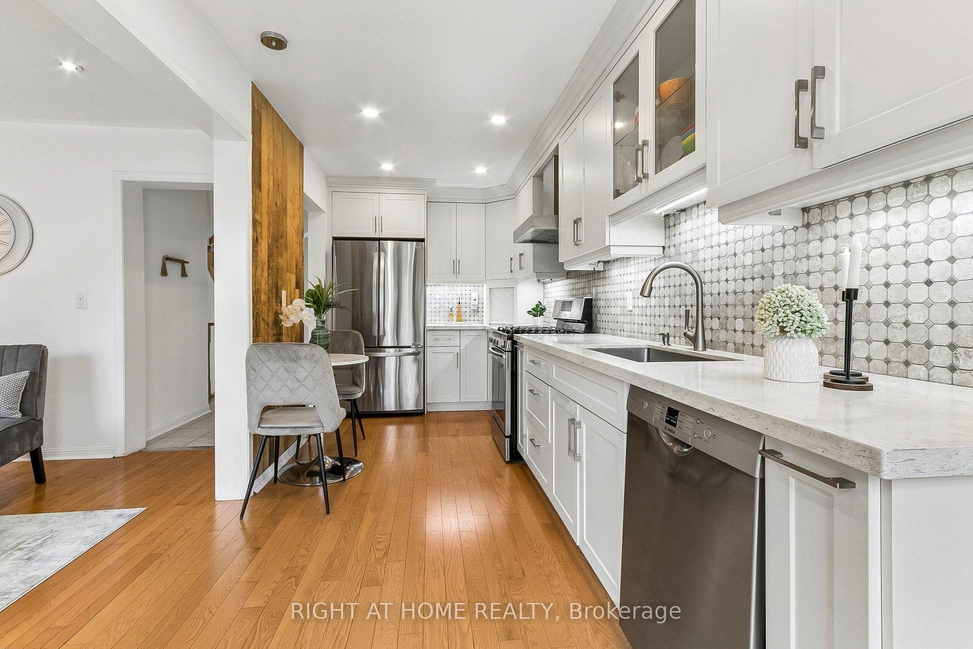 Photo 12 of 1373 Quest Circle, Mississauga, Meadowvale Village — HOMEH