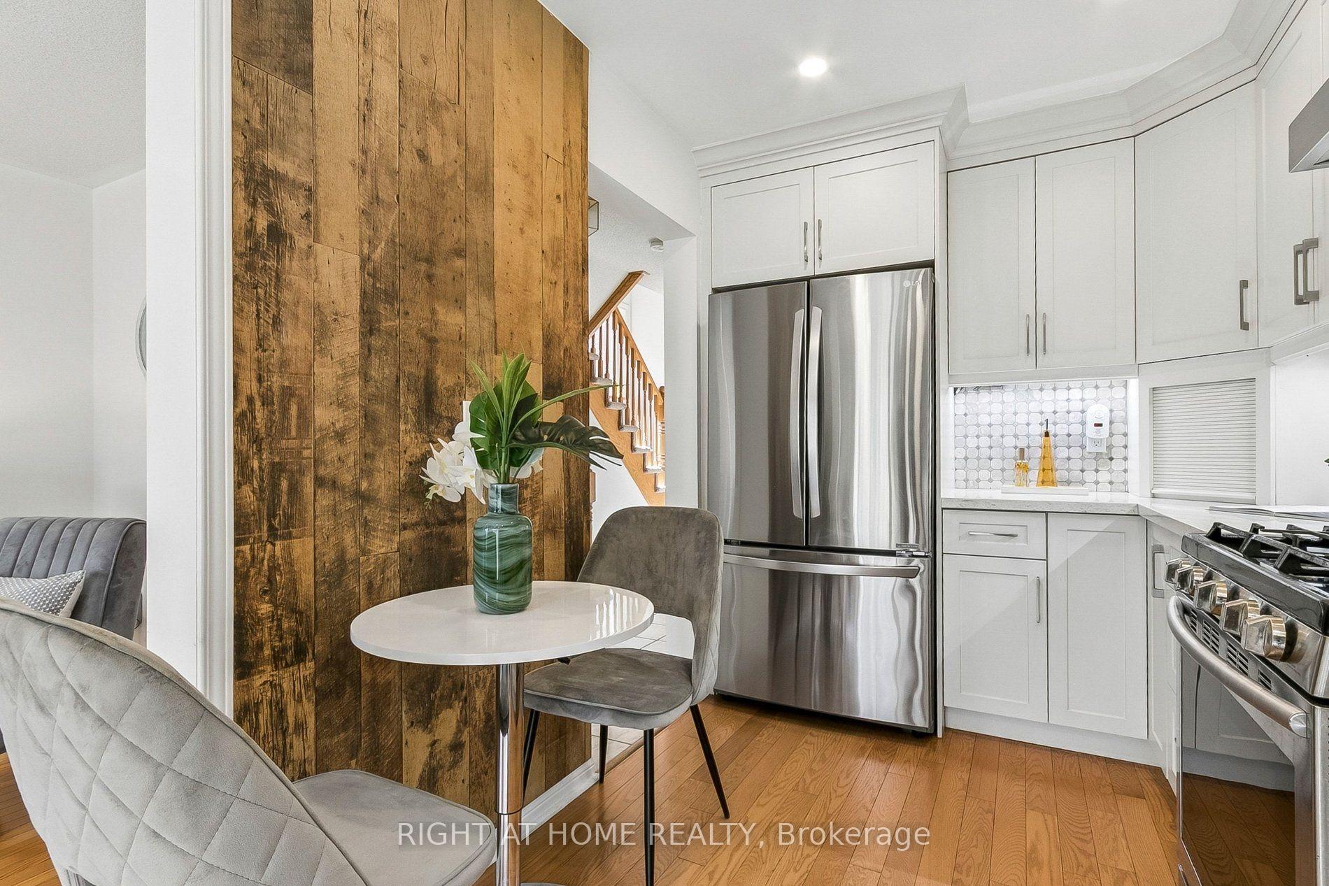 Photo 14 of 1373 Quest Circle, Mississauga, Meadowvale Village — HOMEH