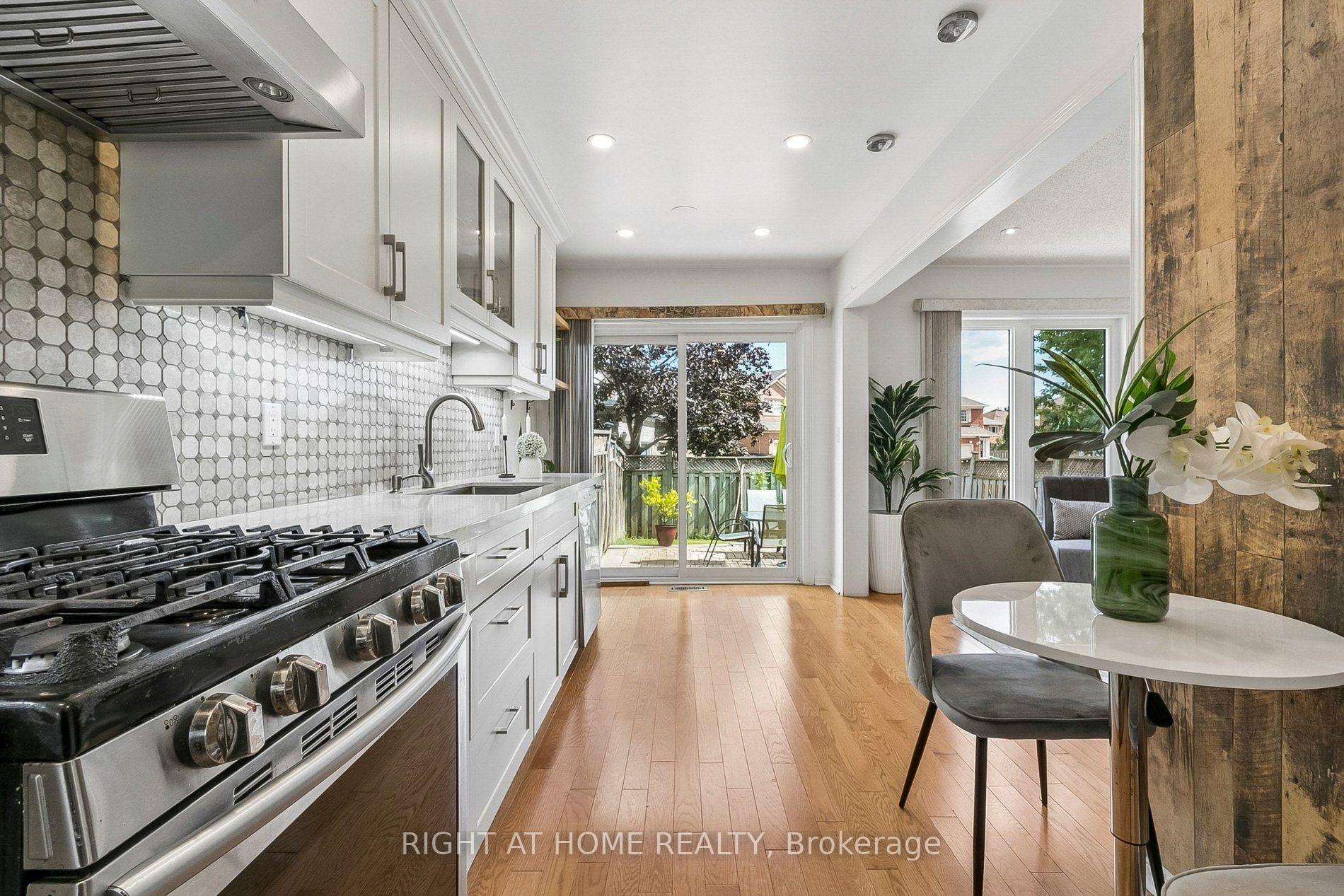 Photo 15 of 1373 Quest Circle, Mississauga, Meadowvale Village — HOMEH