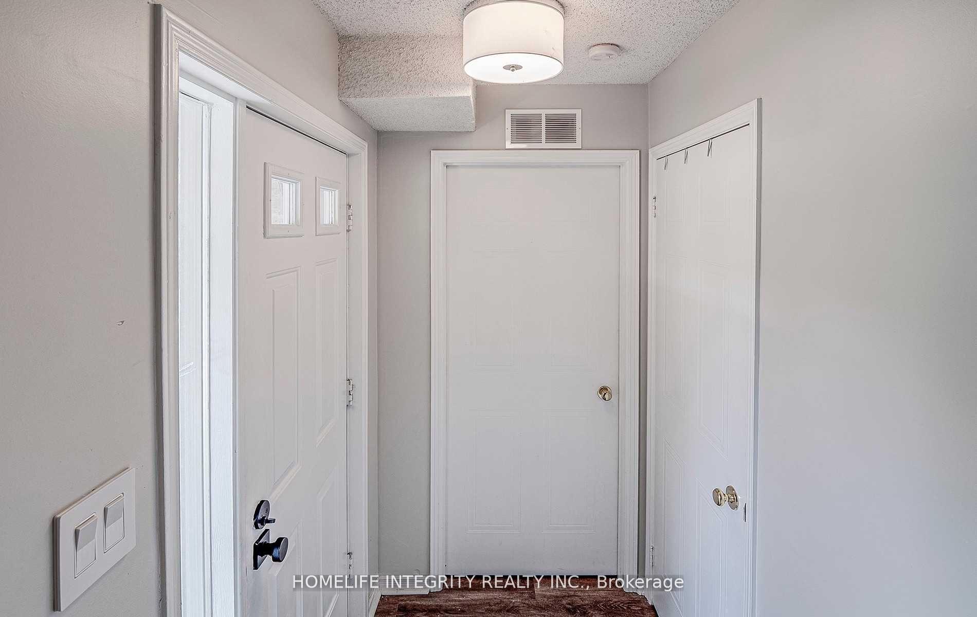Photo 4 of Unit 27, 119 D'ambrosio Drive, Barrie, Painswick North — HOMEH