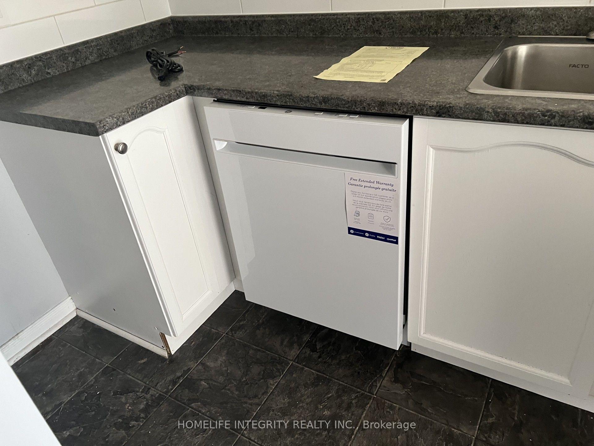 Photo 9 of Unit 27, 119 D'ambrosio Drive, Barrie, Painswick North — HOMEH