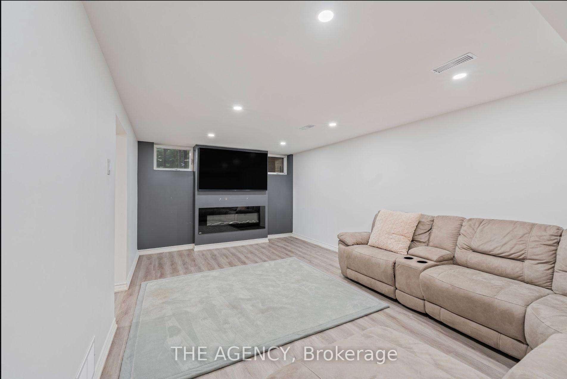 Photo 11 of 261 Wales Crescent, Oakville, Bronte — HOMEH